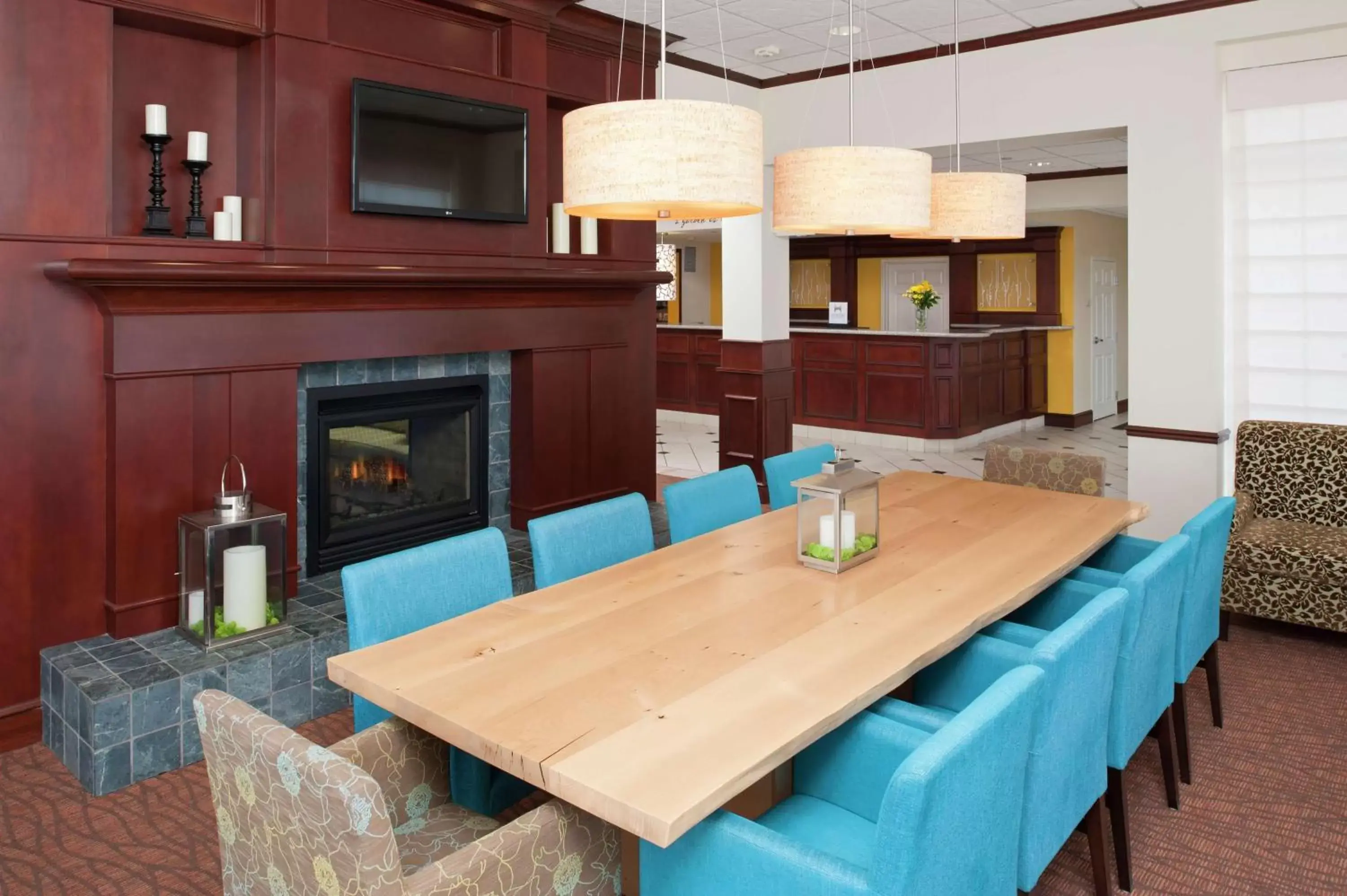 Lobby or reception, Dining Area in Hilton Garden Inn St. Paul Oakdale
