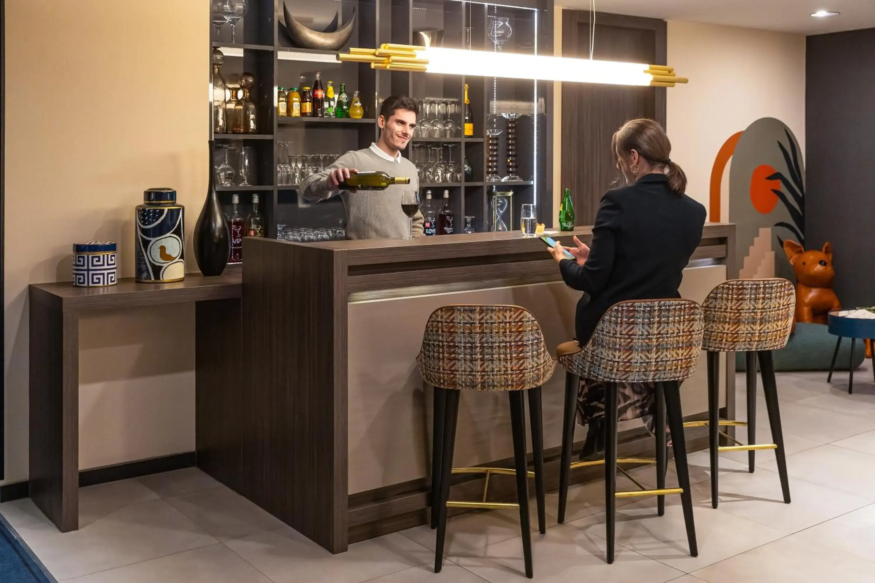 Lounge or bar in ibis Styles Saint-Quentin Lounge or bar in ibis Styles Saint-Quentin