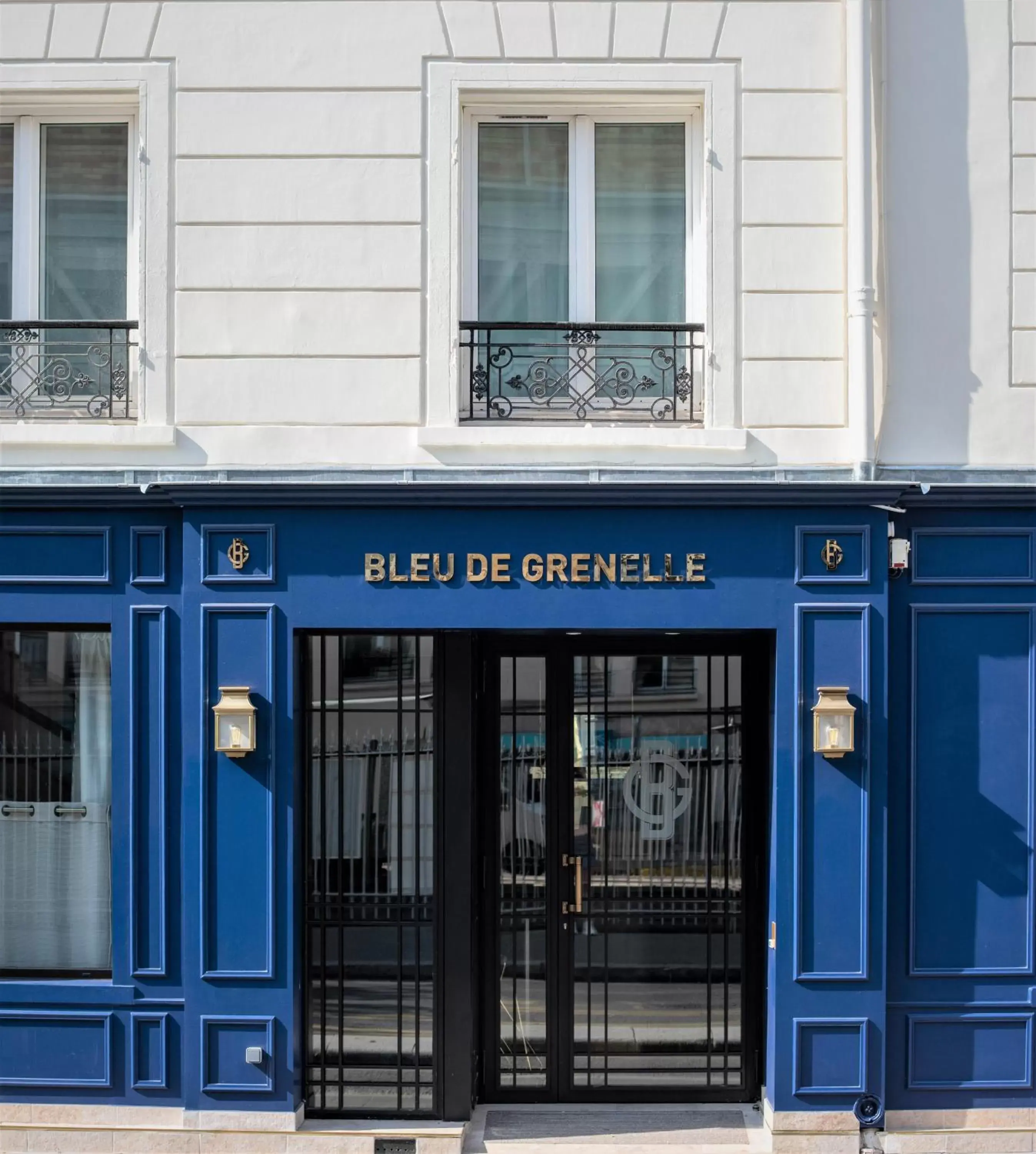 Facade/entrance in Hôtel Bleu de Grenelle