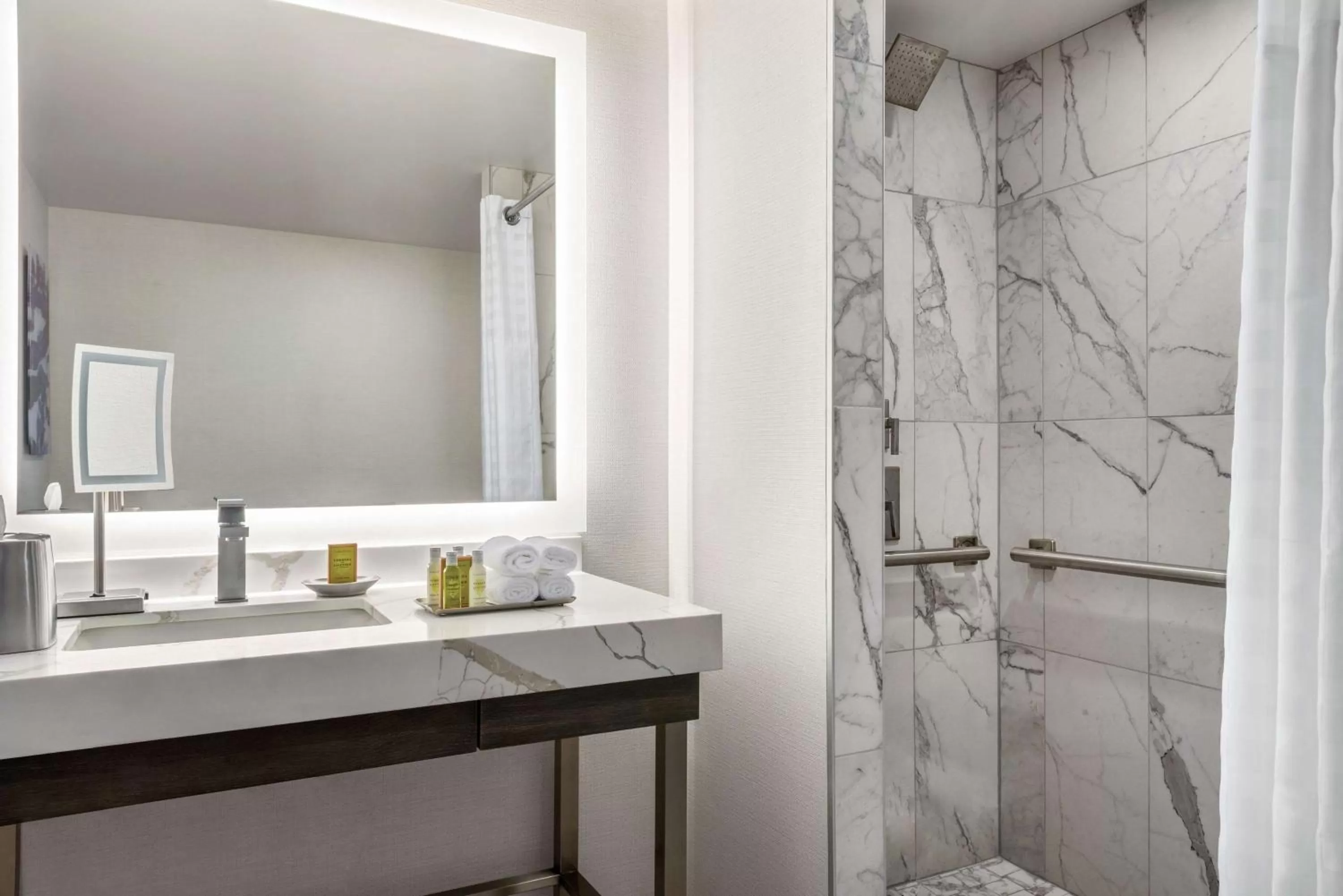 Bathroom in Hilton Grand Vacations Club Chicago Magnificent Mile