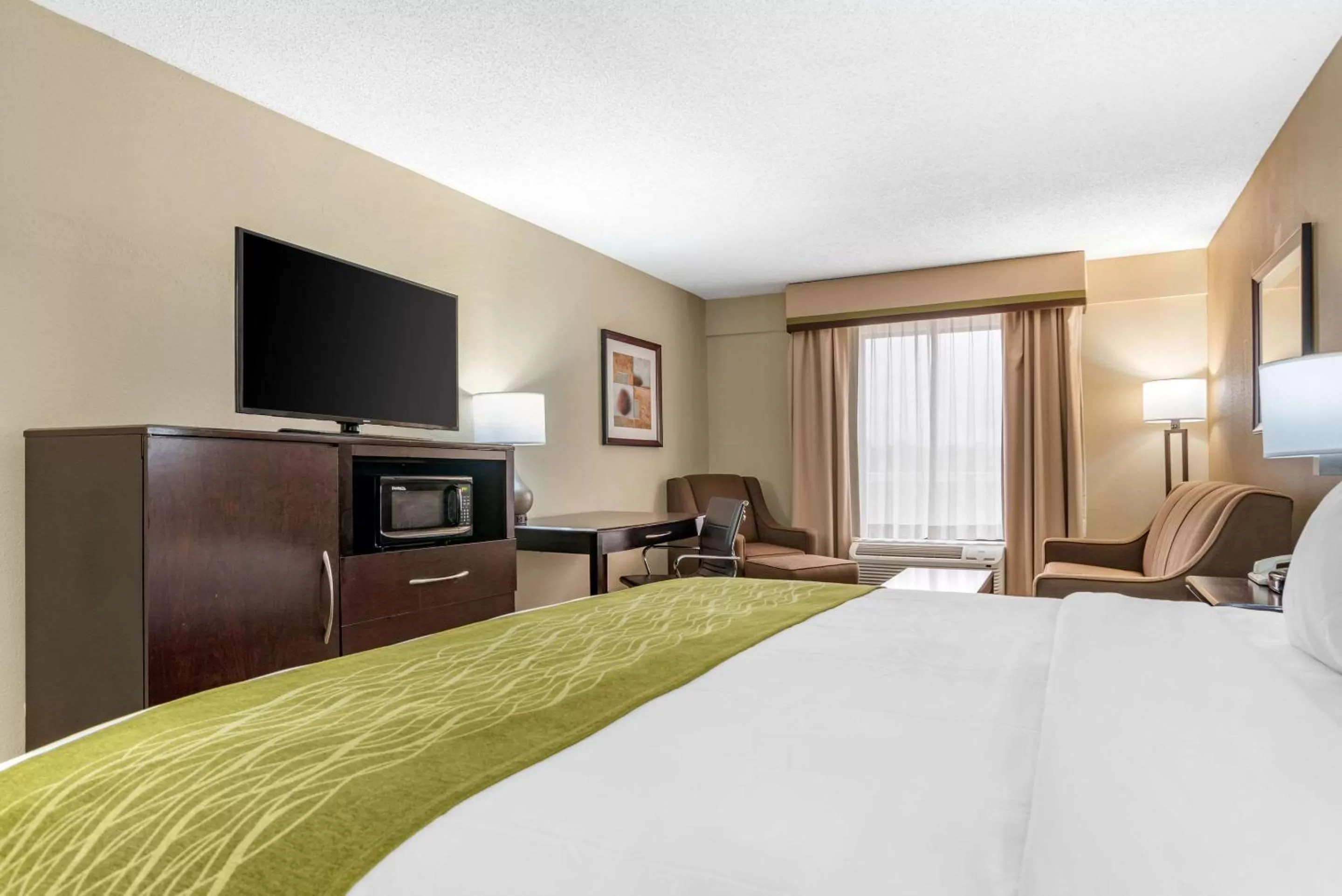 Photo of the whole room, Bed in Comfort Inn Pearl-Jackson