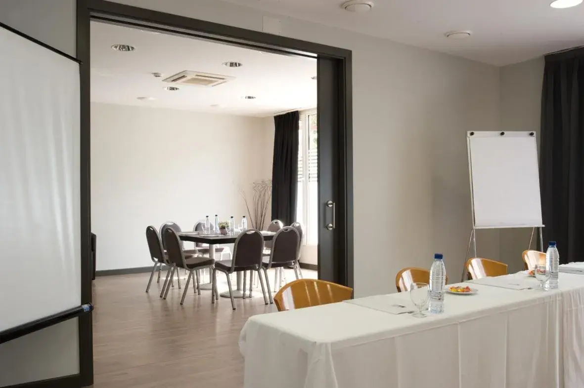 Banquet/Function facilities in Hotel Cisneros