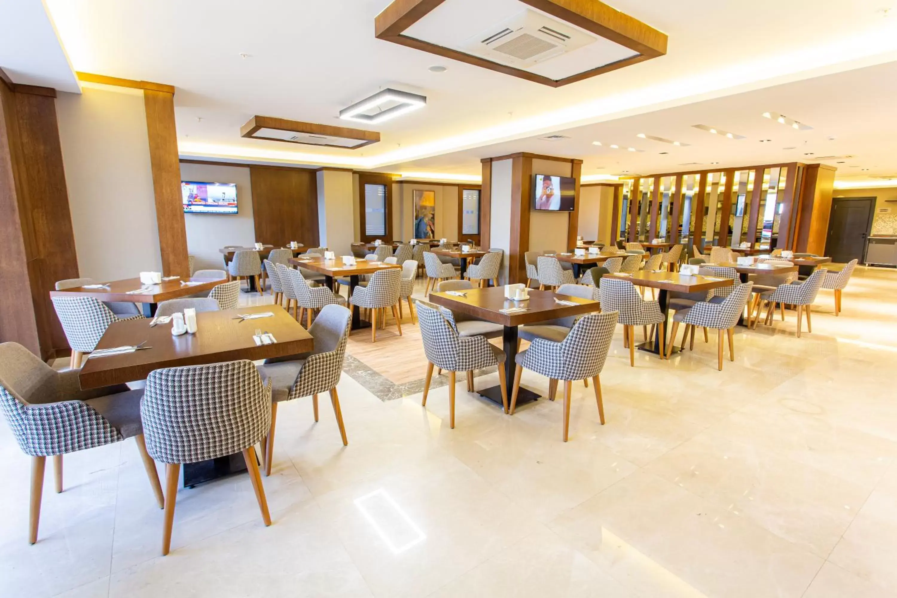 Restaurant/Places to Eat in Royal Termal Hotel