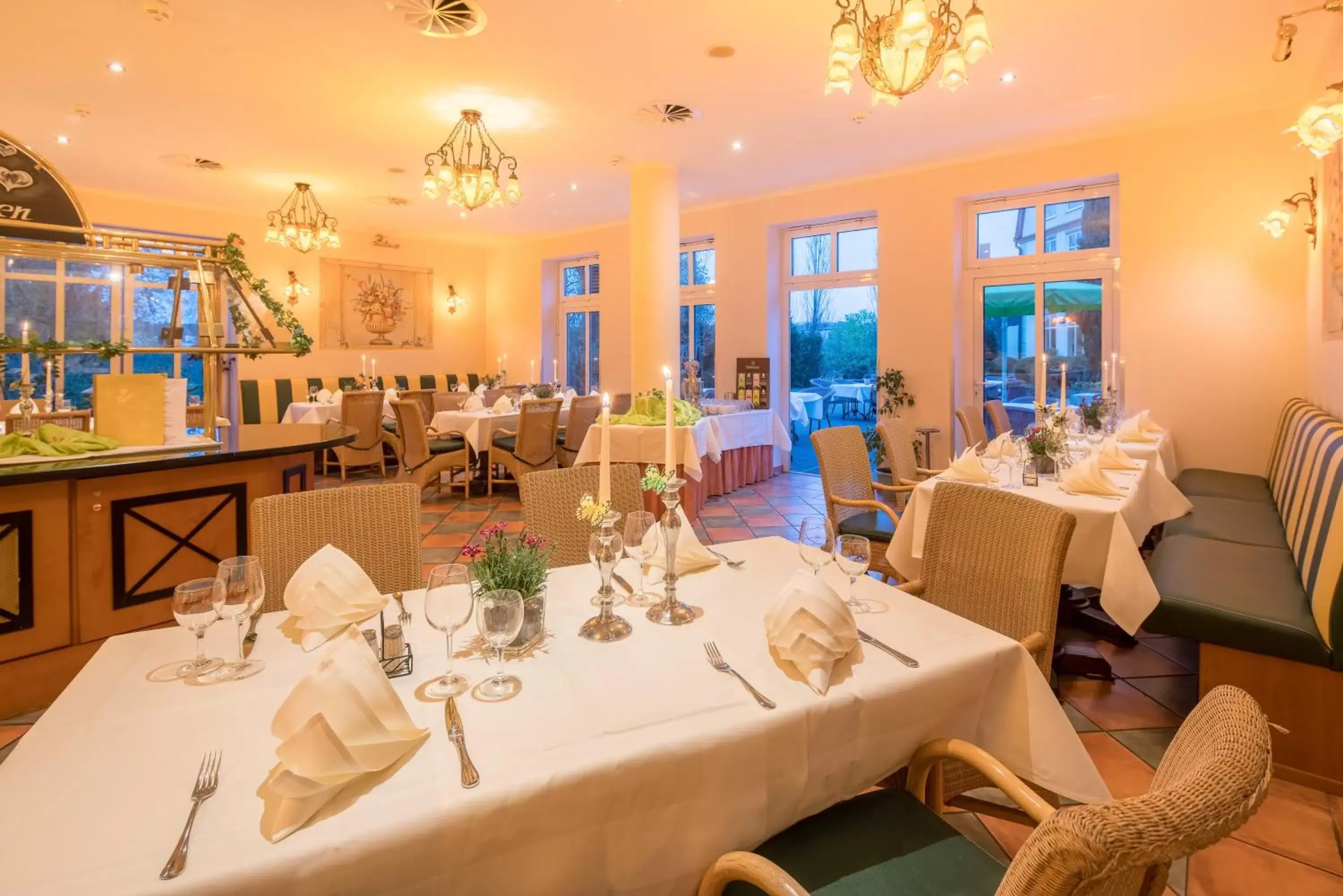 Restaurant/places to eat in Best Western Wein- und Parkhotel Restaurant/places to eat in Best Western Wein- und Parkhotel