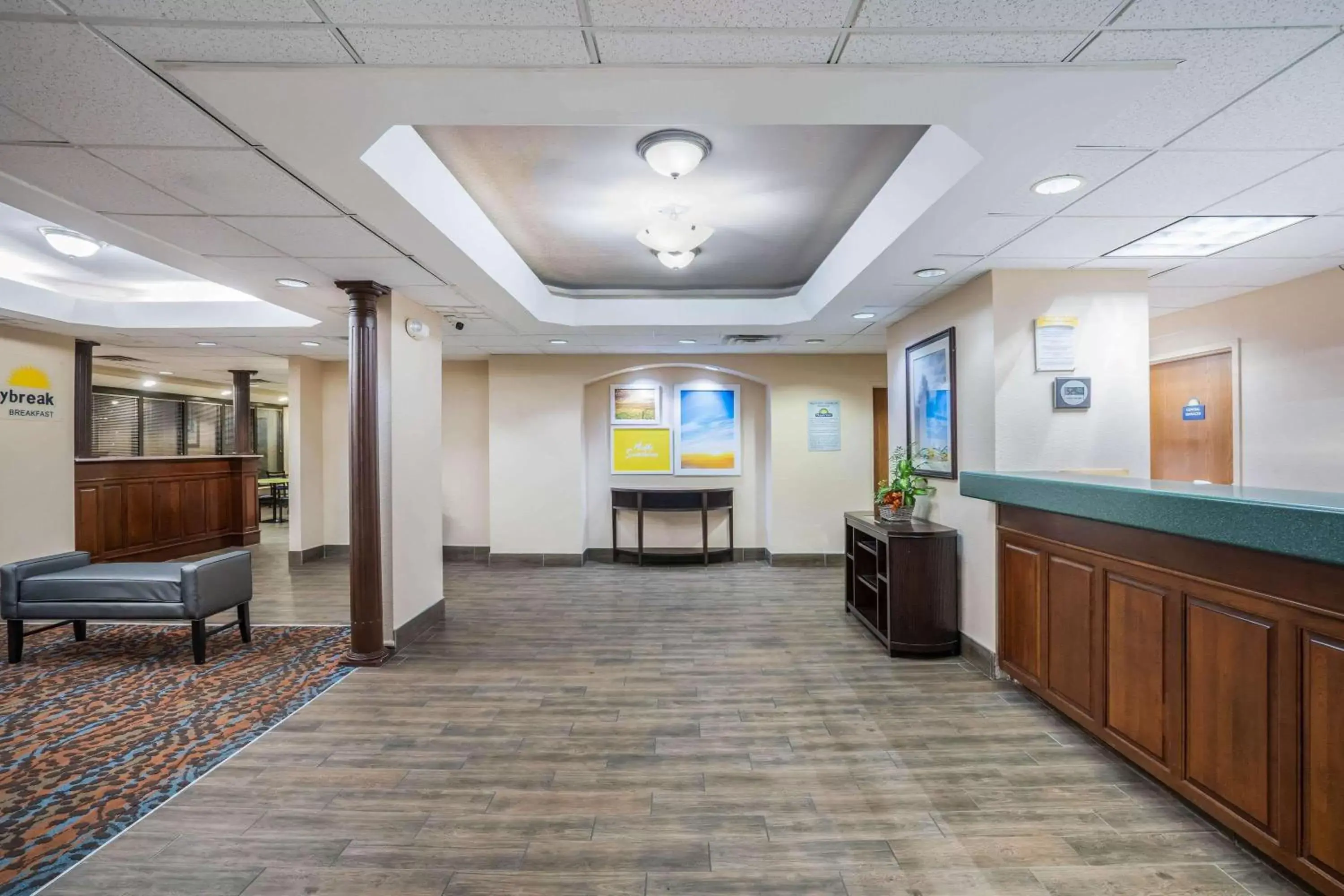 Lobby or reception, Lobby/Reception in Days Inn by Wyndham Clarksville North EXIT 4