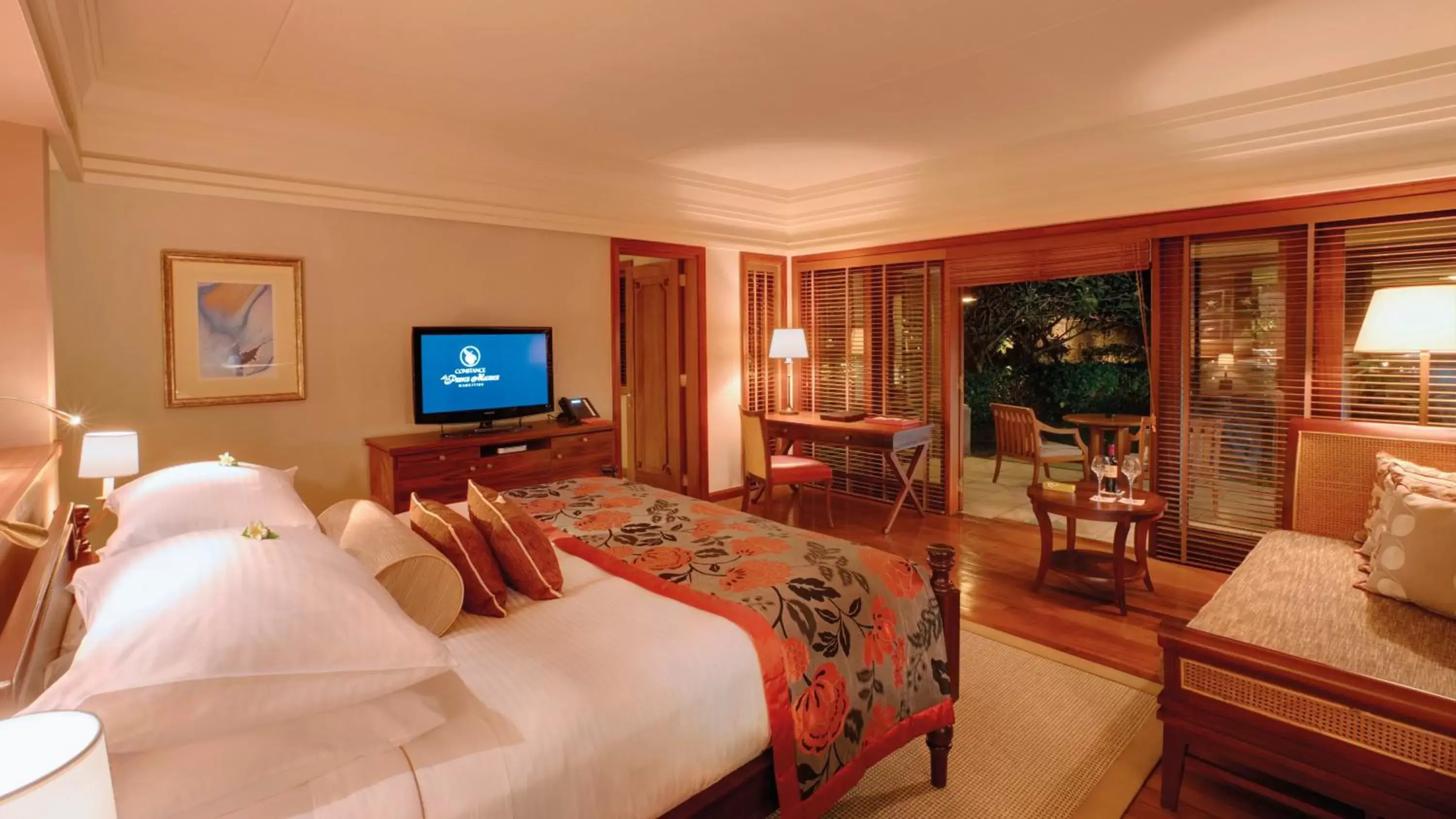 TV and multimedia, Bed in Constance Prince Maurice TV and multimedia, Bed in Constance Prince Maurice