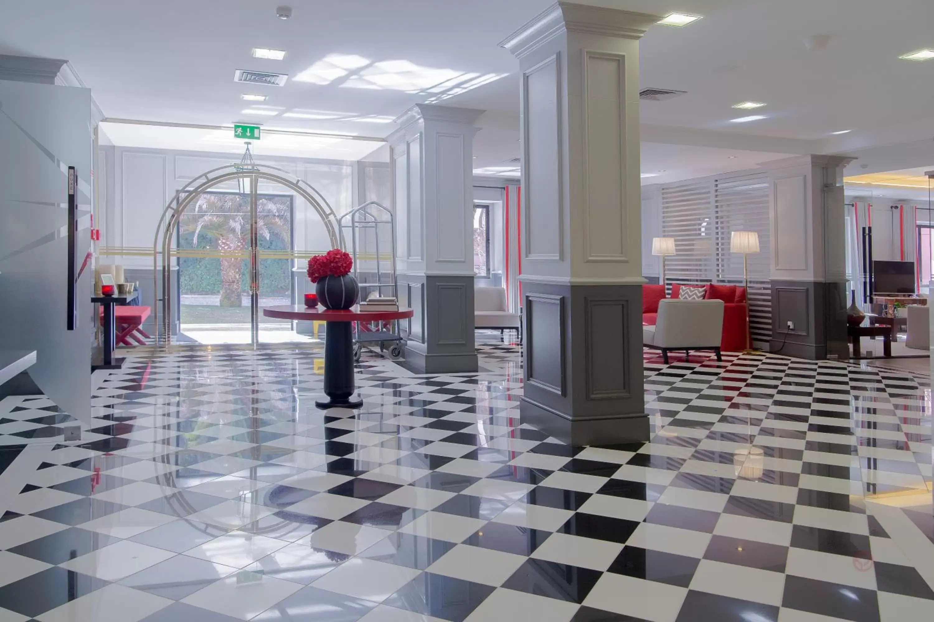 Lobby or reception in Your Hotel & Spa Alcobaça Lobby or reception in Your Hotel & Spa Alcobaça