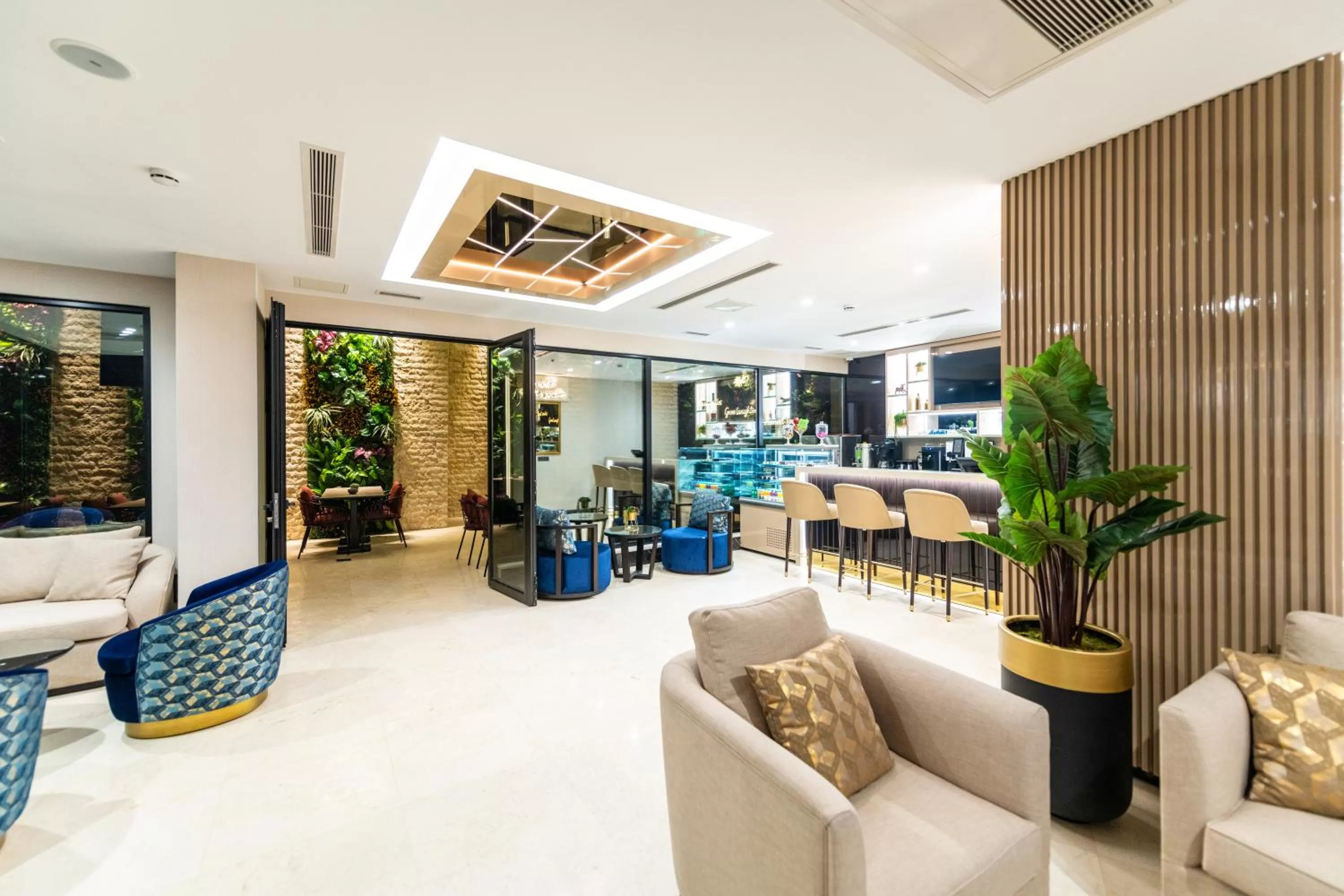 Lobby or reception in Aprilis Deluxe Hotel