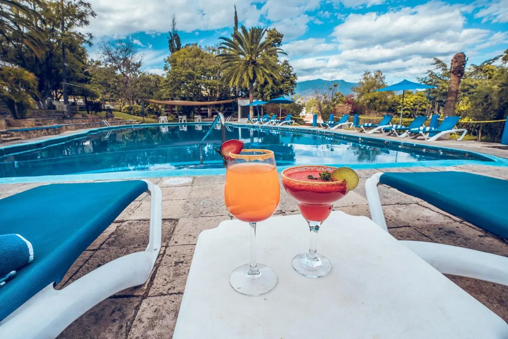 Swimming Pool in Hotel Victoria Oaxaca