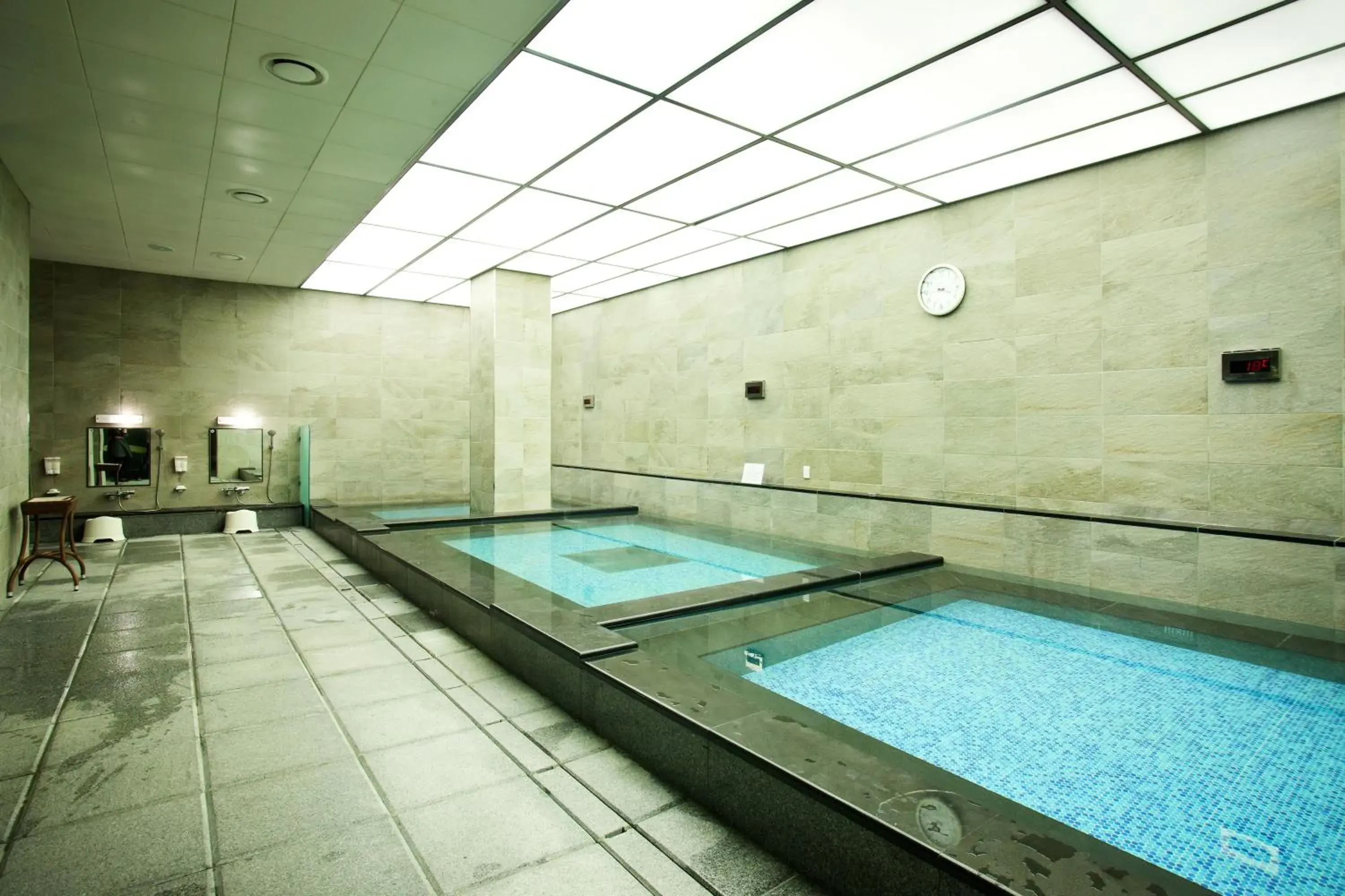 Spa and wellness centre/facilities, Swimming Pool in Stanford Hotel Seoul