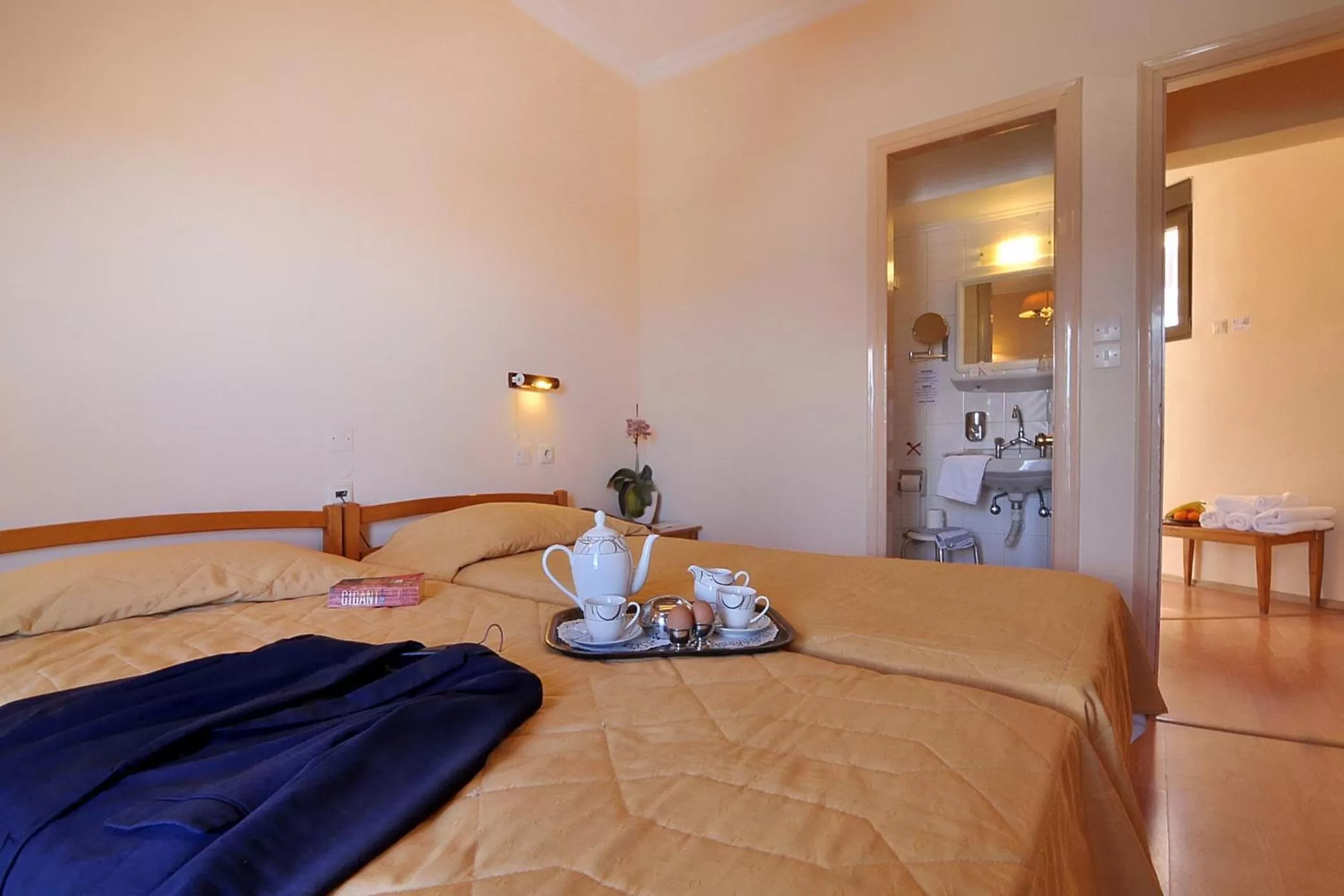 Bed in Hotel Atlantis