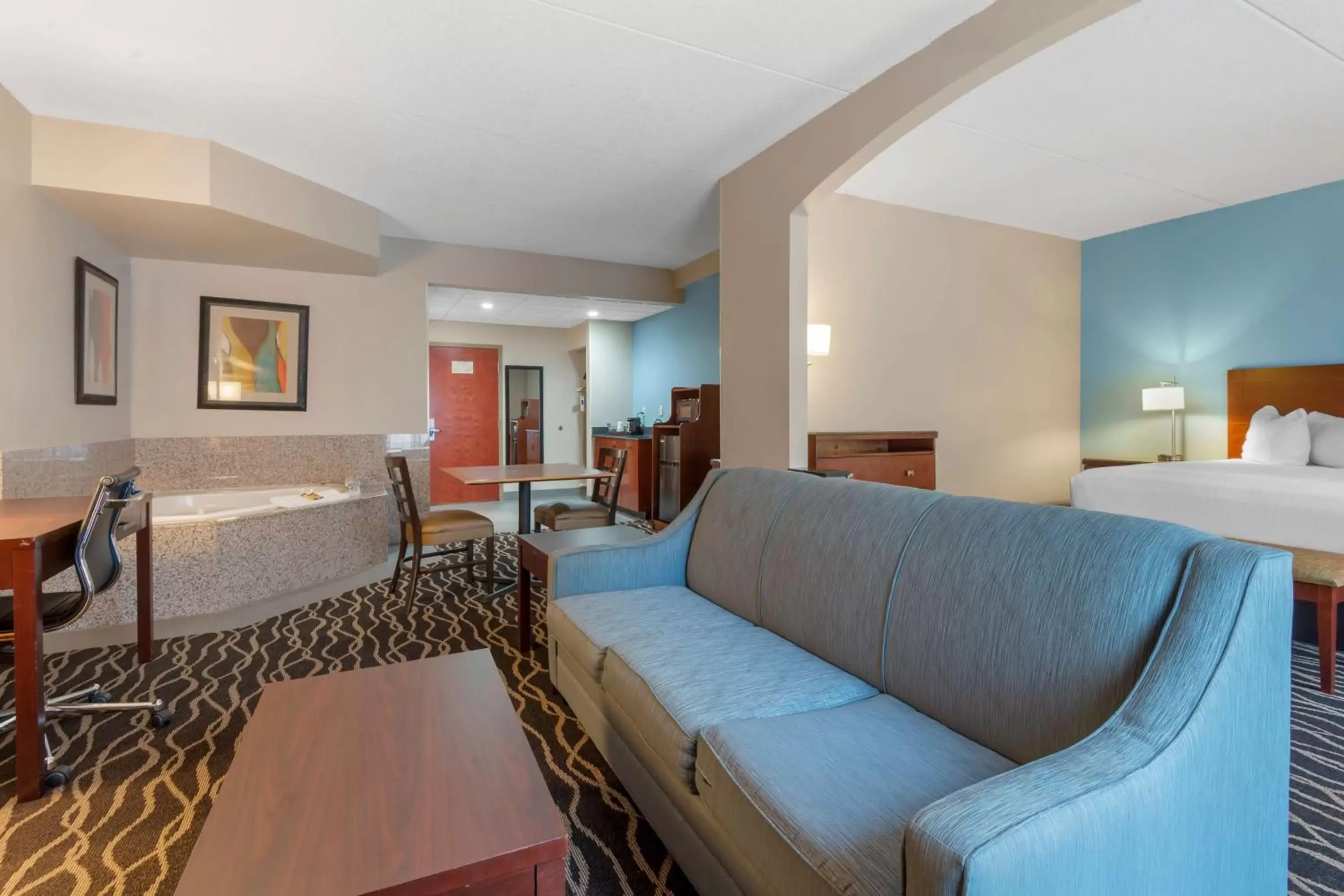 Bedroom, Seating Area in Best Western Plus Suites Greenville