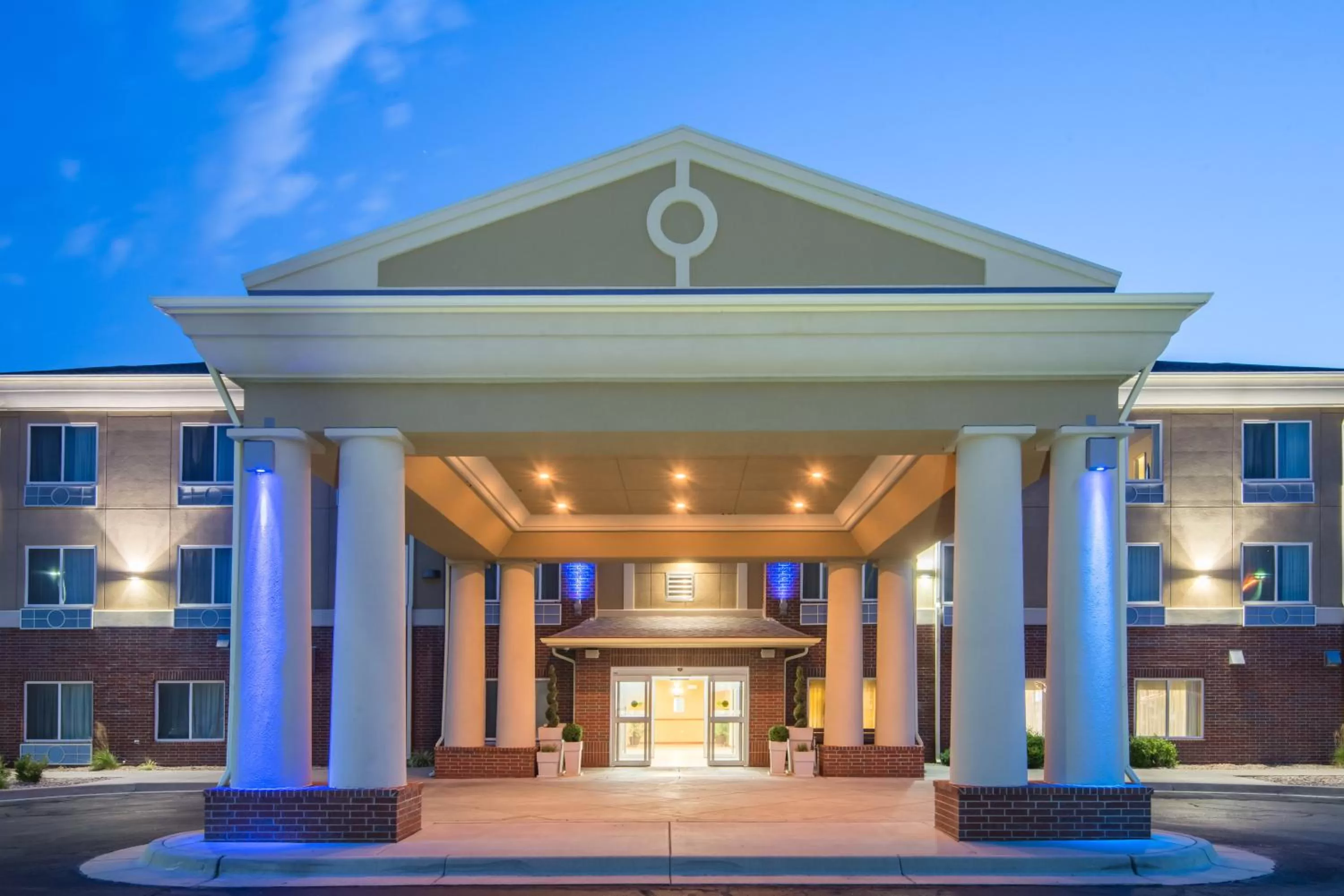 Property building in Holiday Inn Express Hotel & Suites El Dorado by IHG