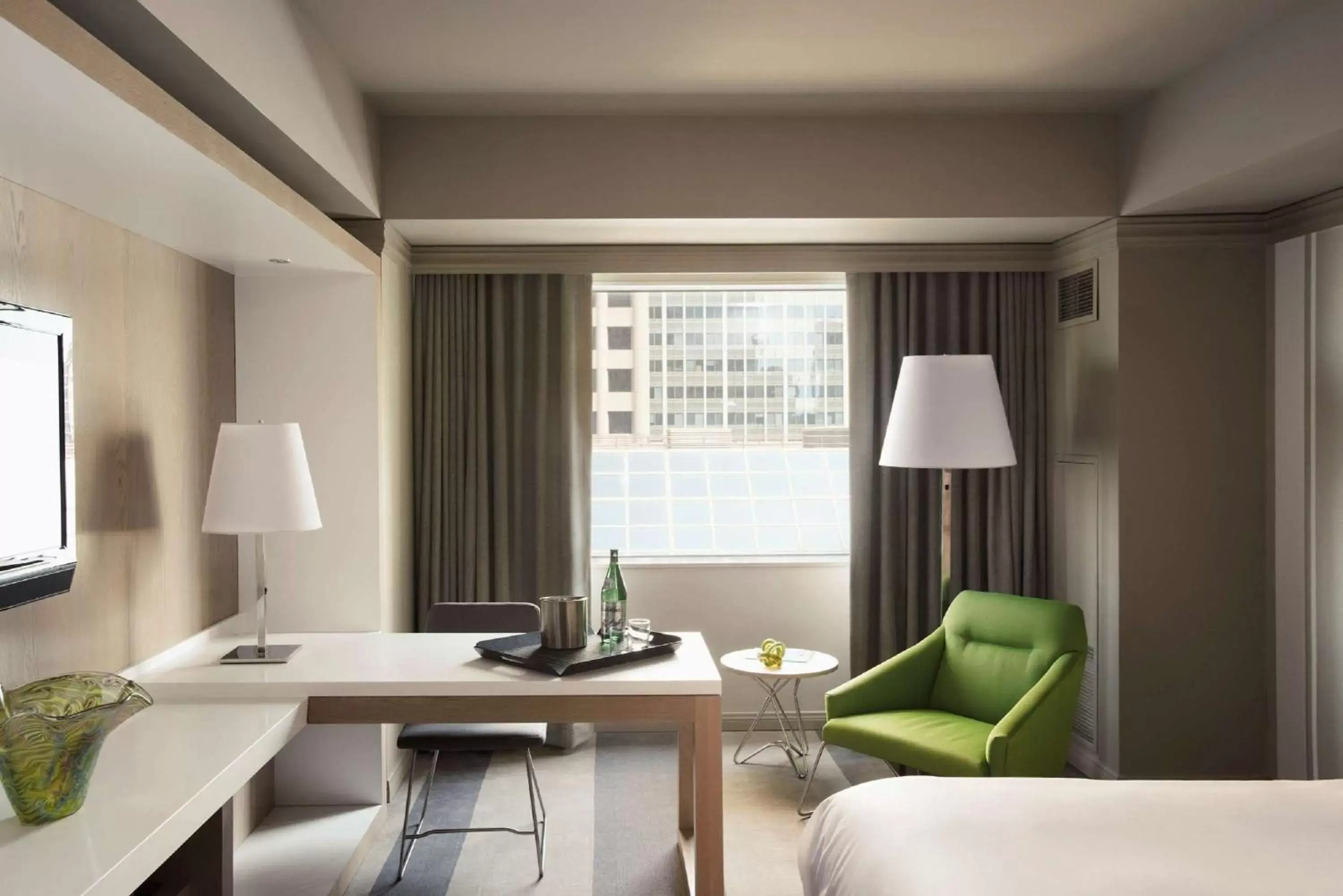 Bedroom, Seating Area in The Royal Sonesta Minneapolis Downtown