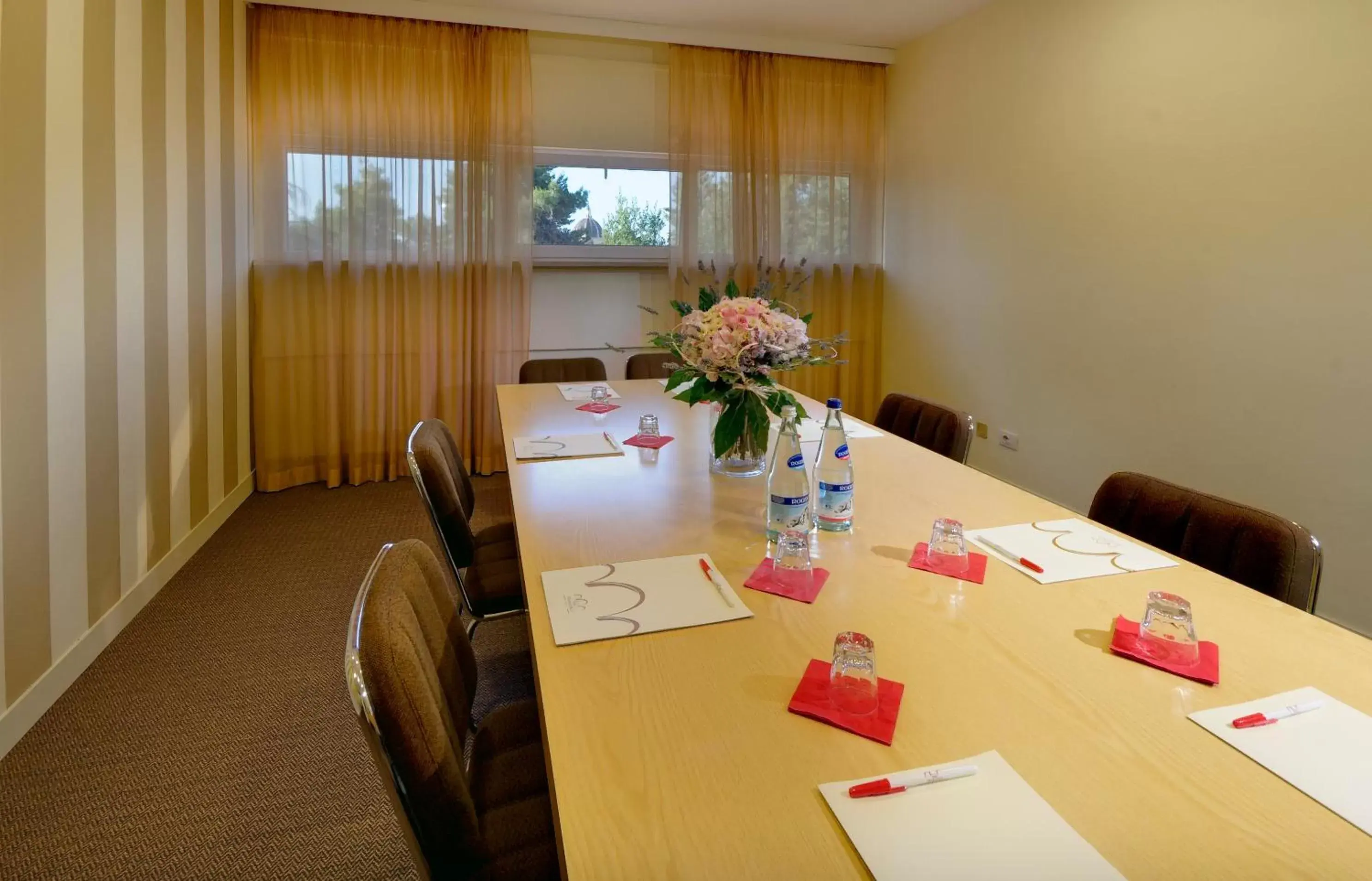 Business facilities, Business Area/Conference Room in San Francesco Hotel