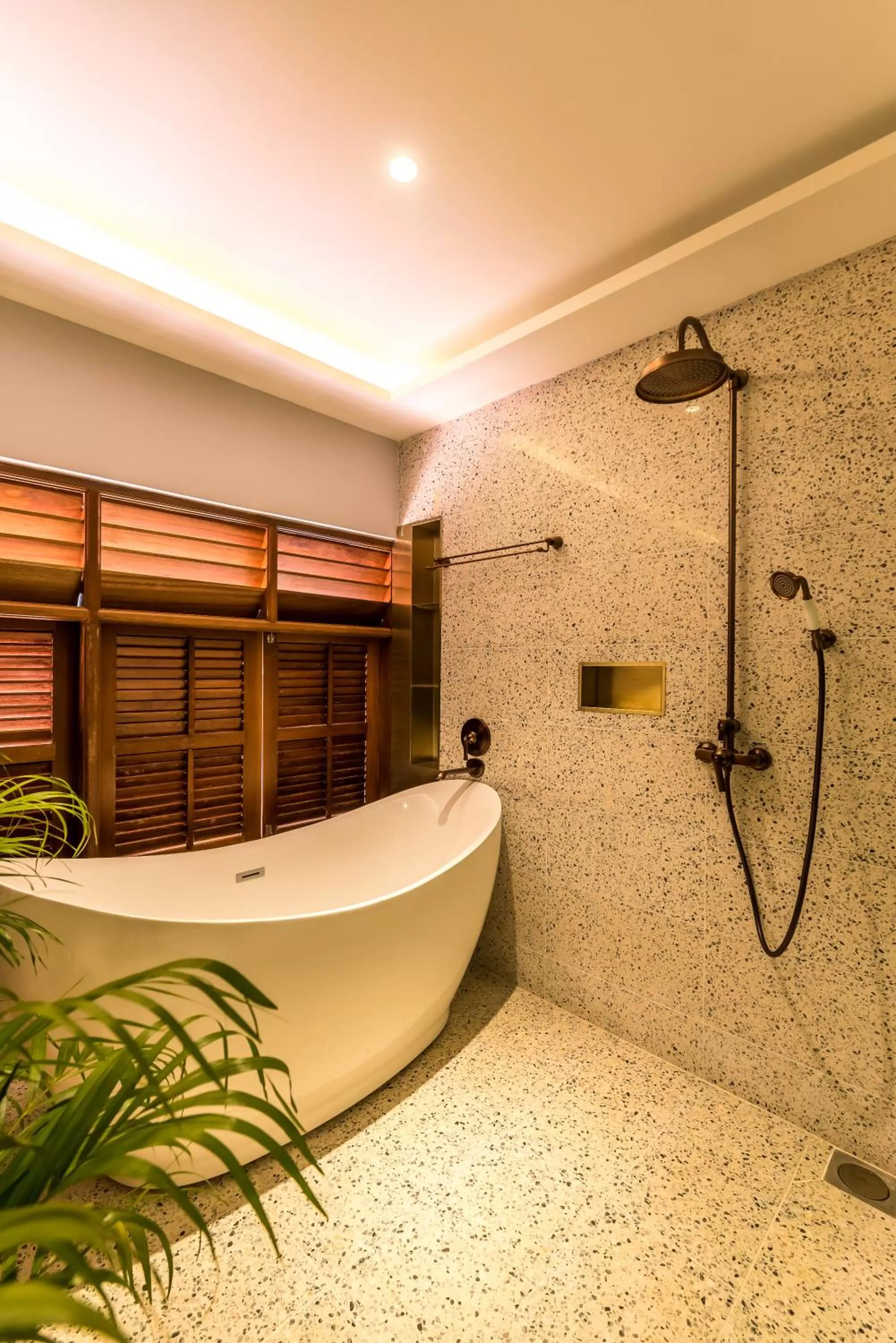 Bath in Tien Terrace Macalister