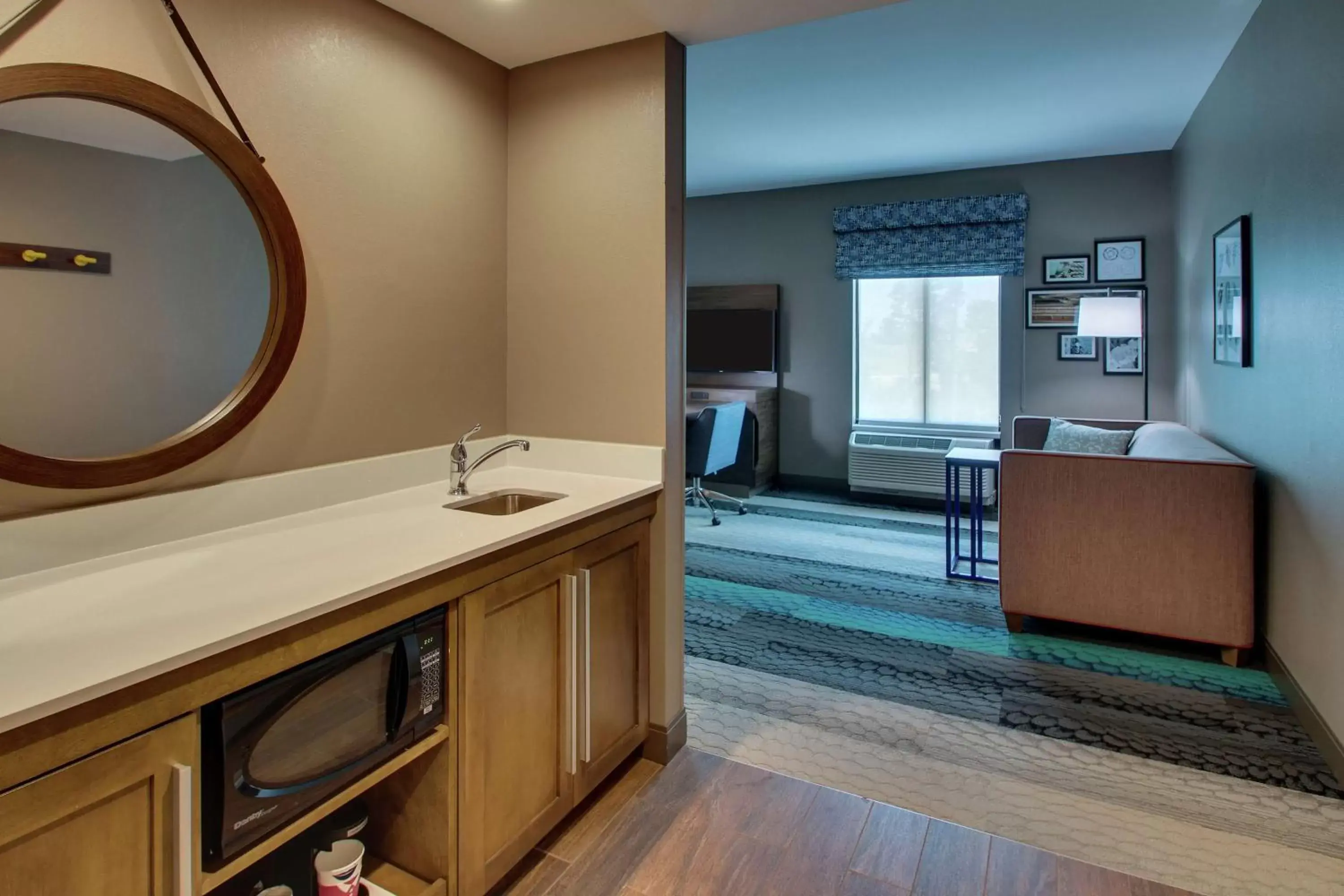 Bedroom, Bathroom in Hampton Inn & Suites By Hilton Southport