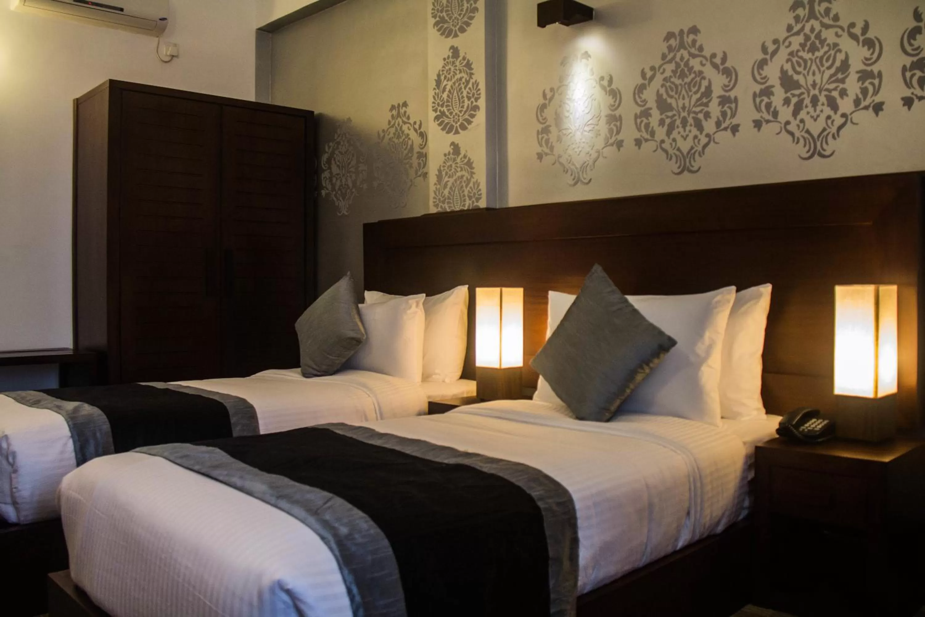 Bed in Ceylon City Hotel,Colombo