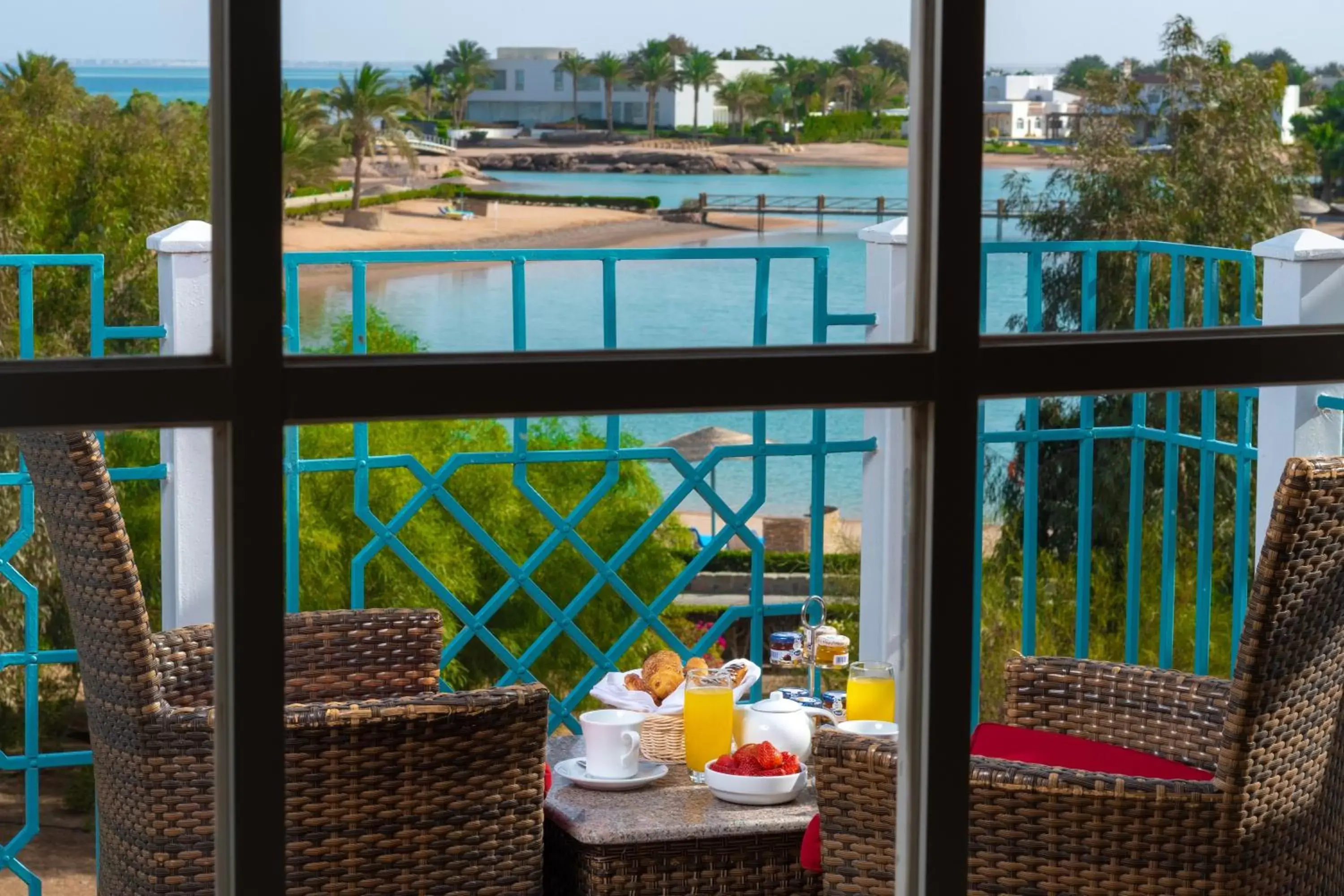 Balcony/Terrace, Pool View in Movenpick Resort & Spa El Gouna