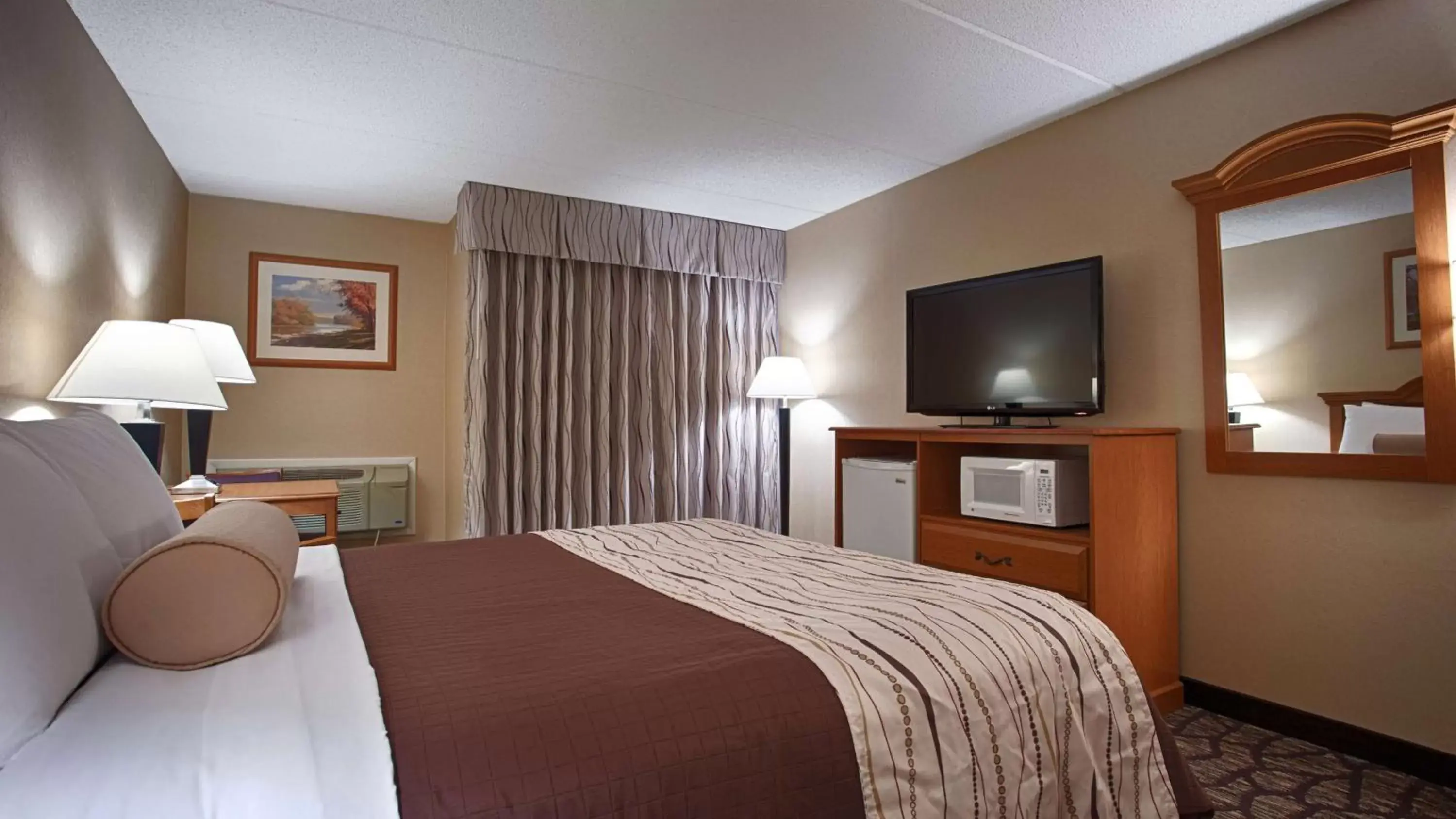 Bed in Best Western Clifton Park