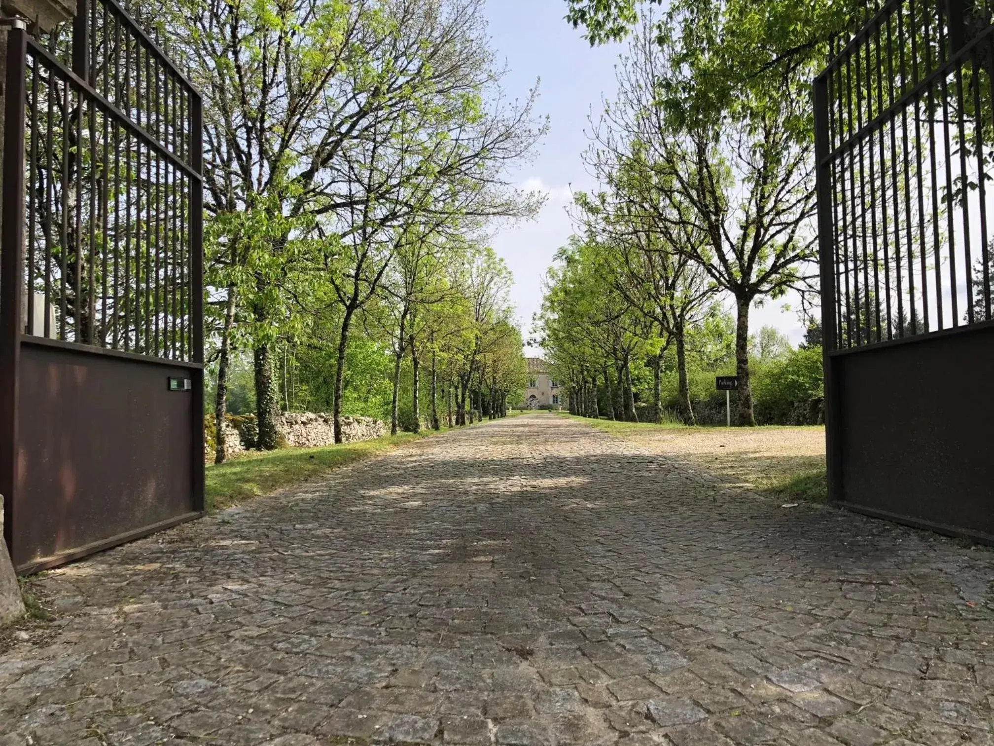 Facade/entrance in Domaine de Monplaisir