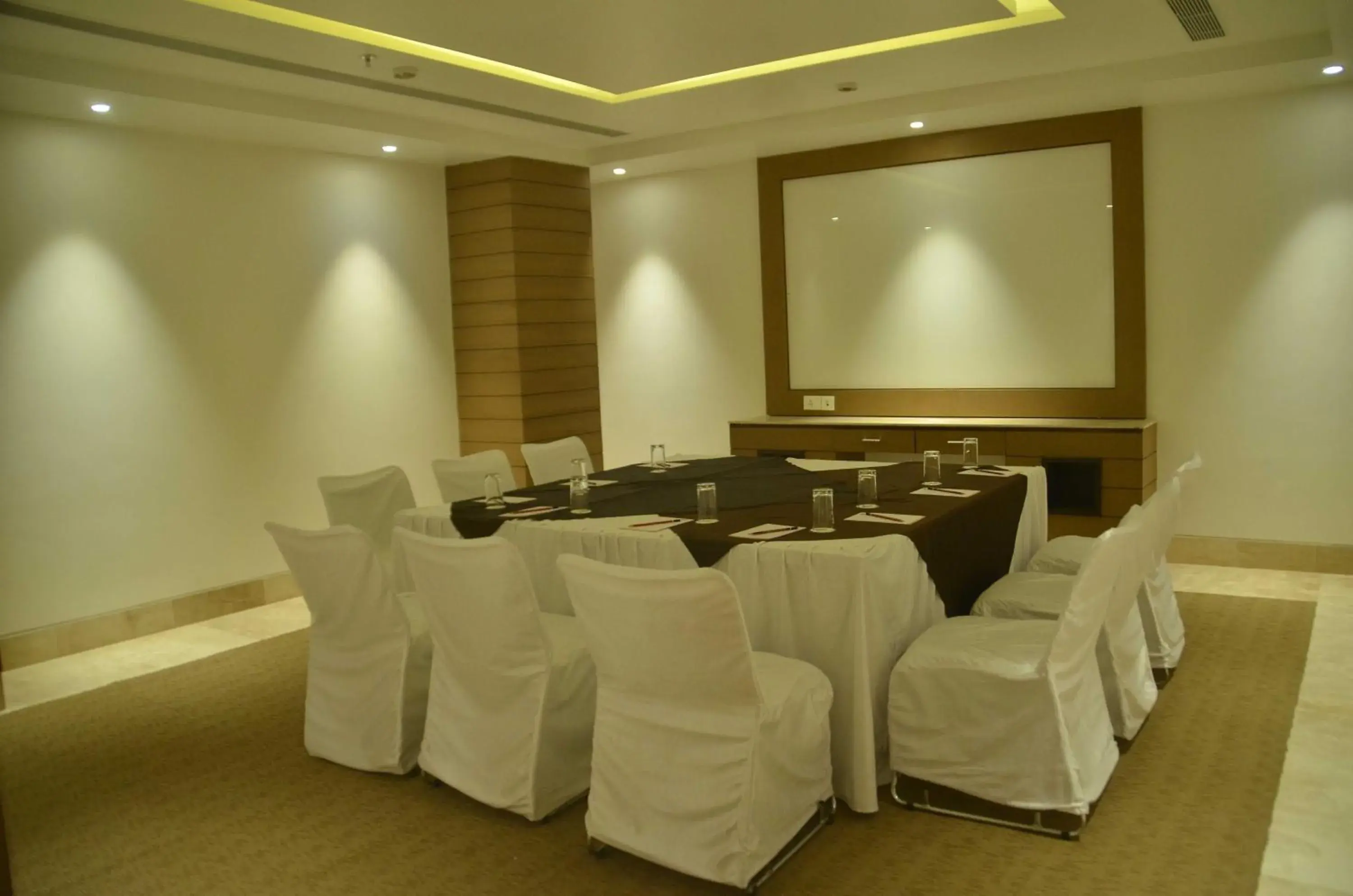 Banquet/Function facilities in Hotel Marigold- Sitapura
