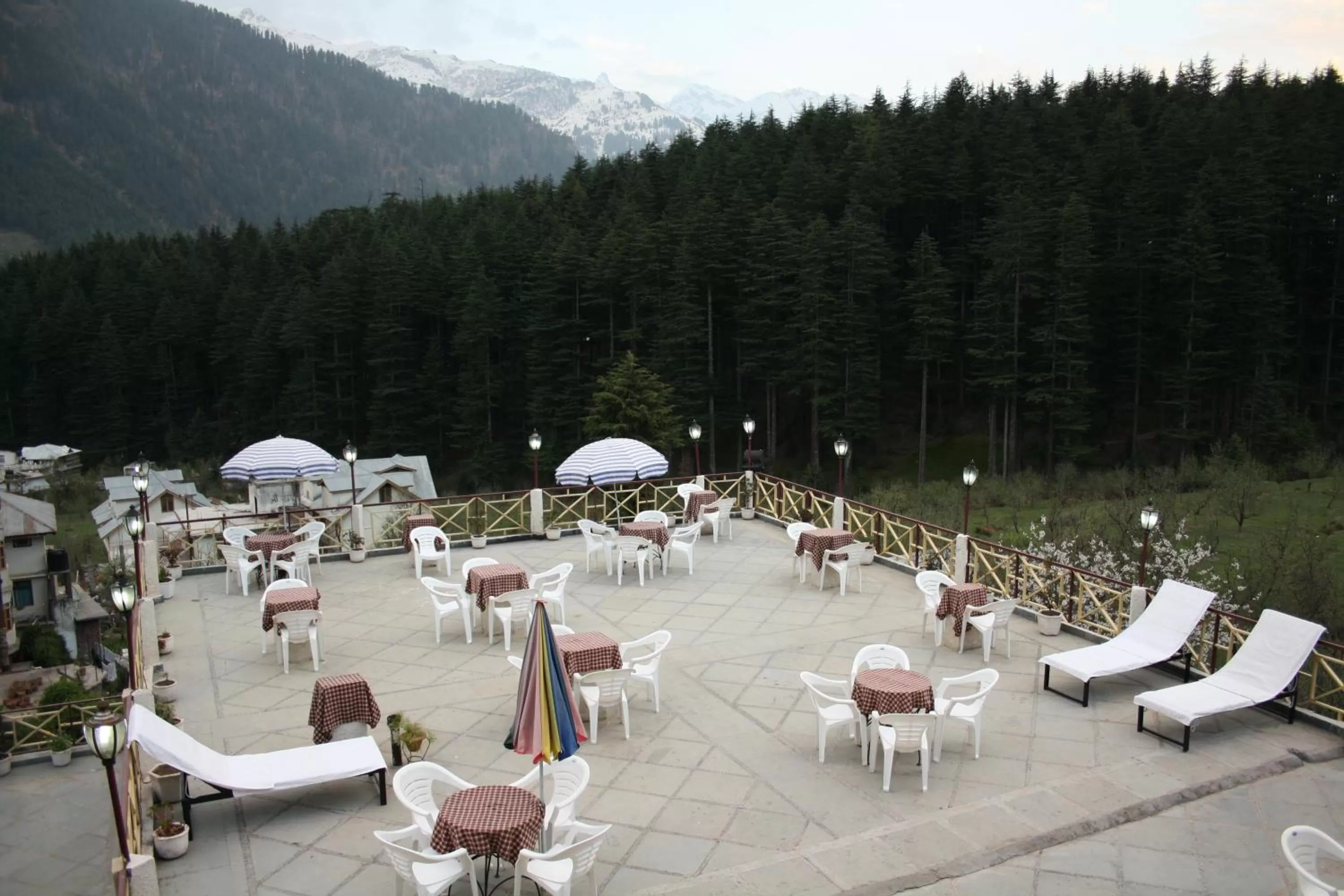 Patio in Snow Valley Resorts & Spa Manali