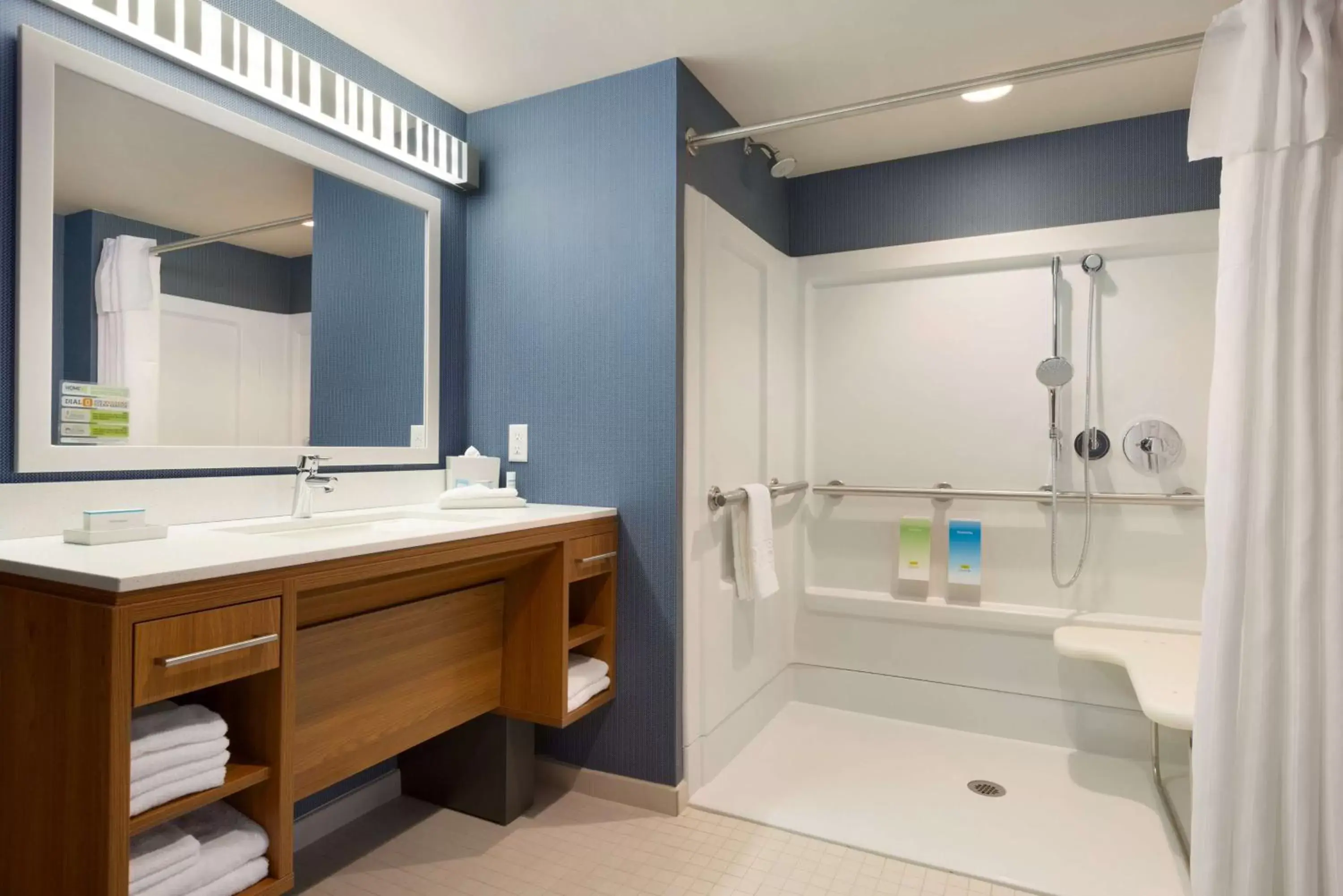 Bathroom in Home2 Suites by Hilton Phoenix Chandler