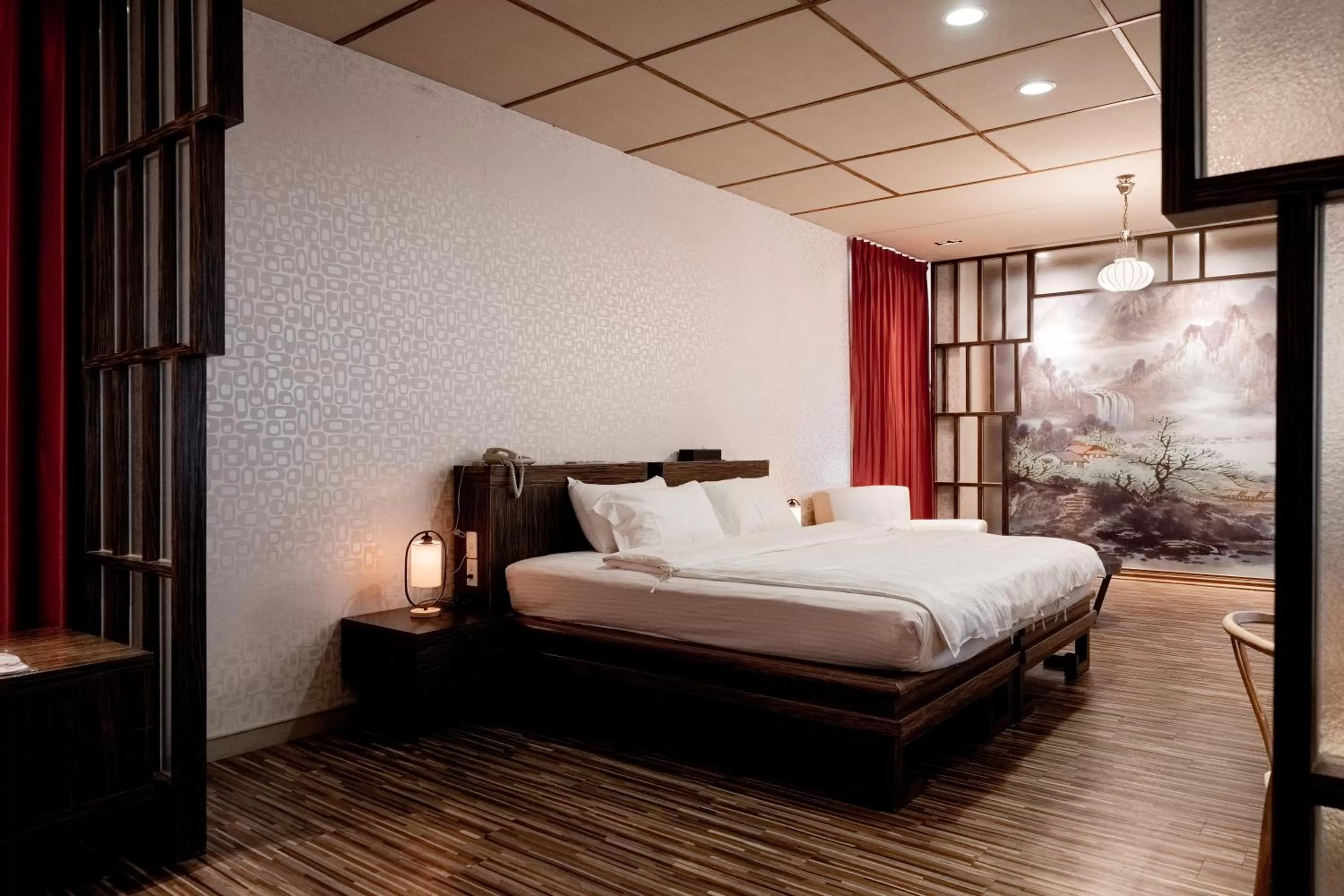 Bedroom, Bed in Tian Xia Ju