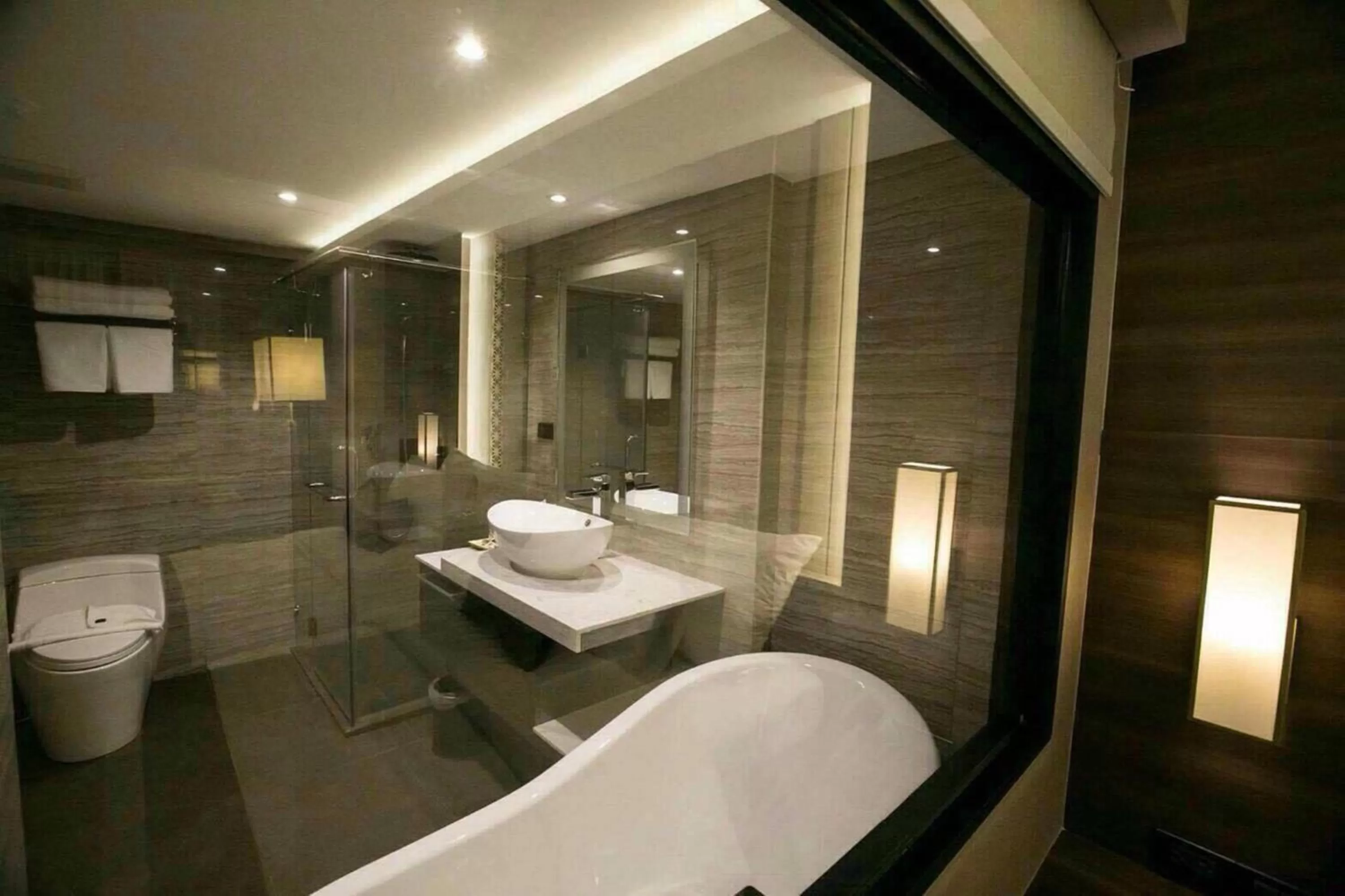 Bathroom in Arte Hotel - SHA Extra Plus