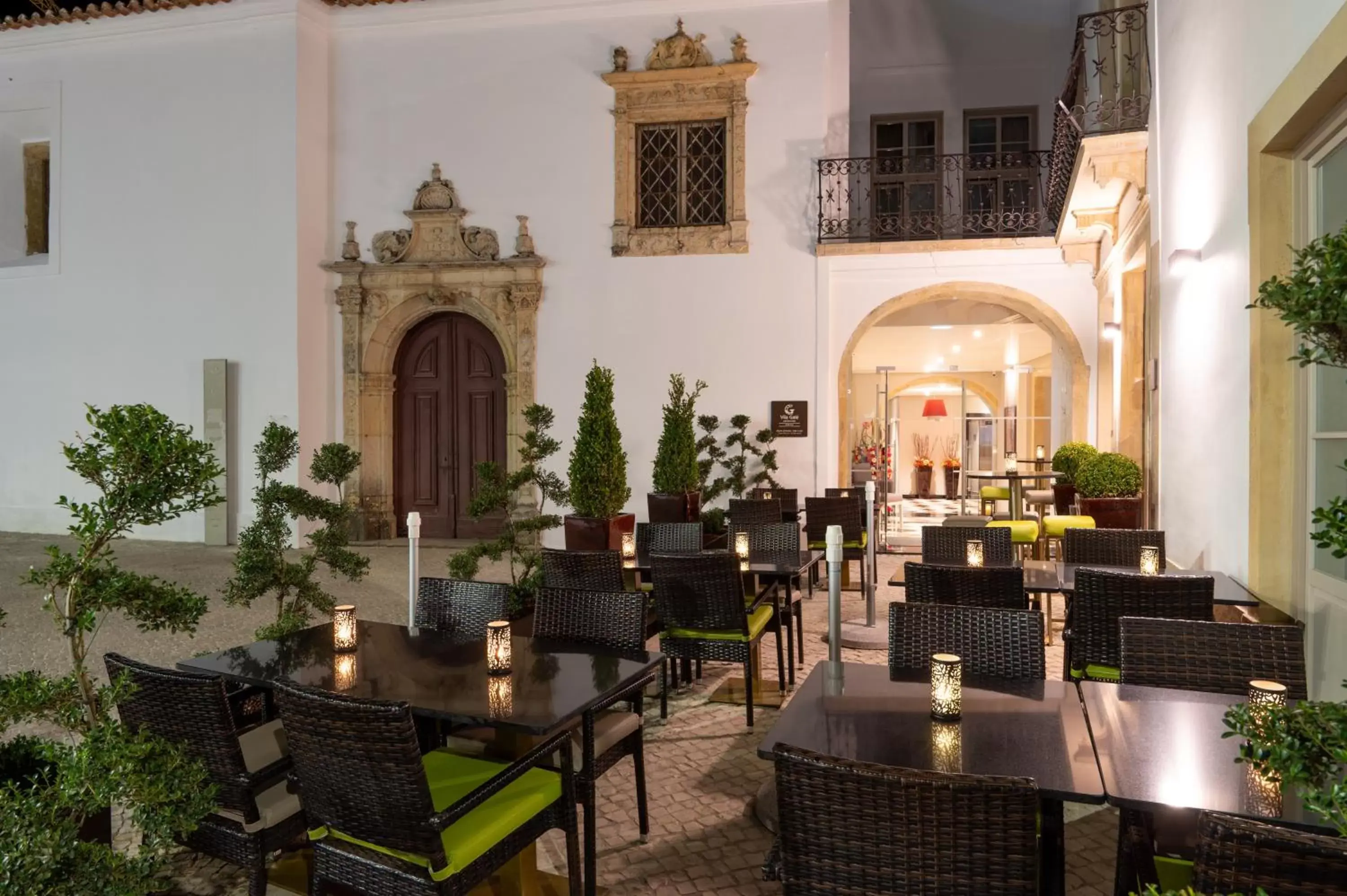 Patio, Restaurant/Places to Eat in Vila Gale Collection Tomar