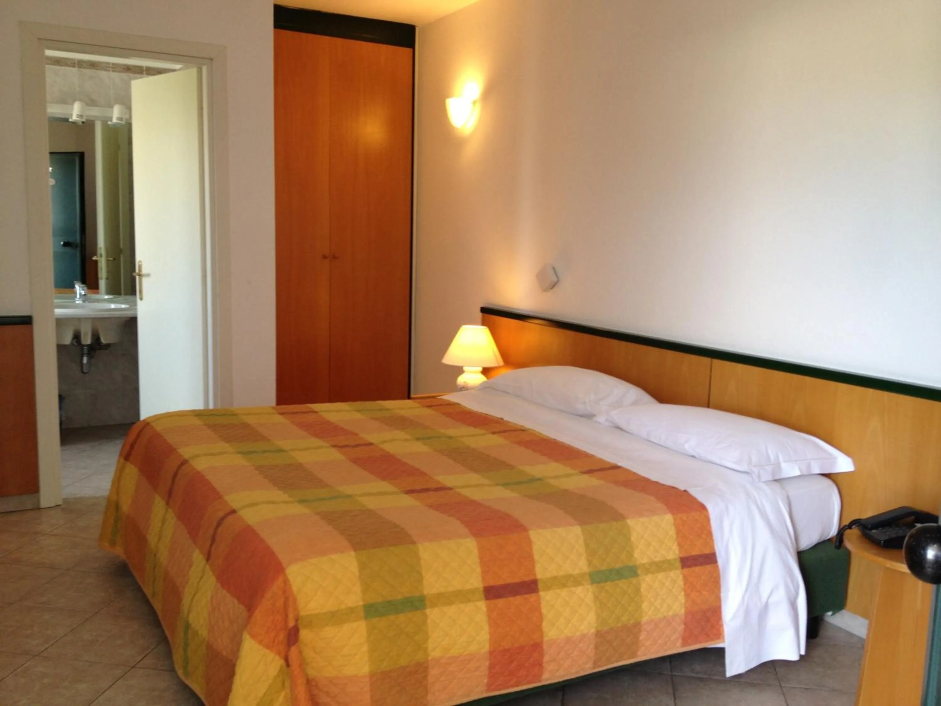 Standard Double Room in Hotel Ambrosio La Corte