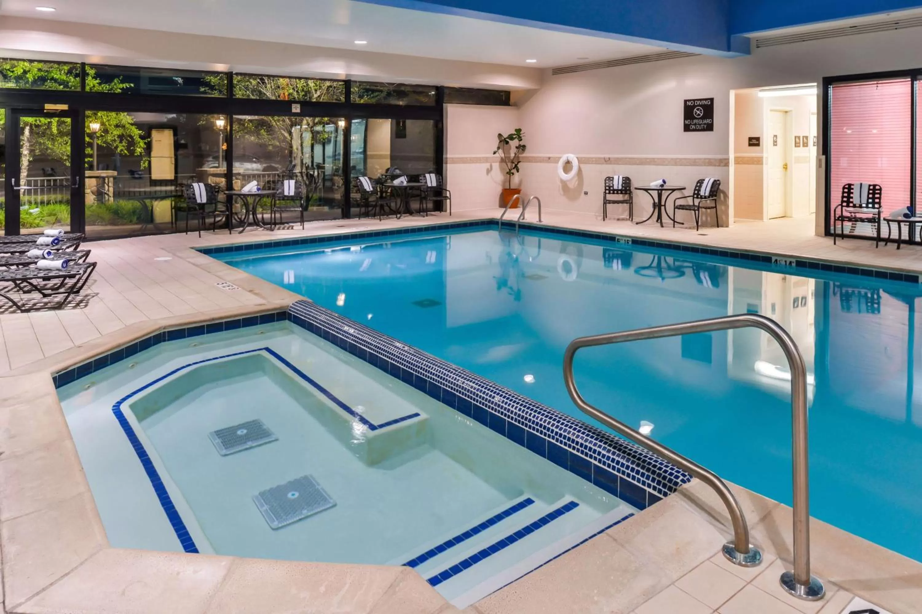 Hot Tub in Hilton Garden Inn Detroit Southfield