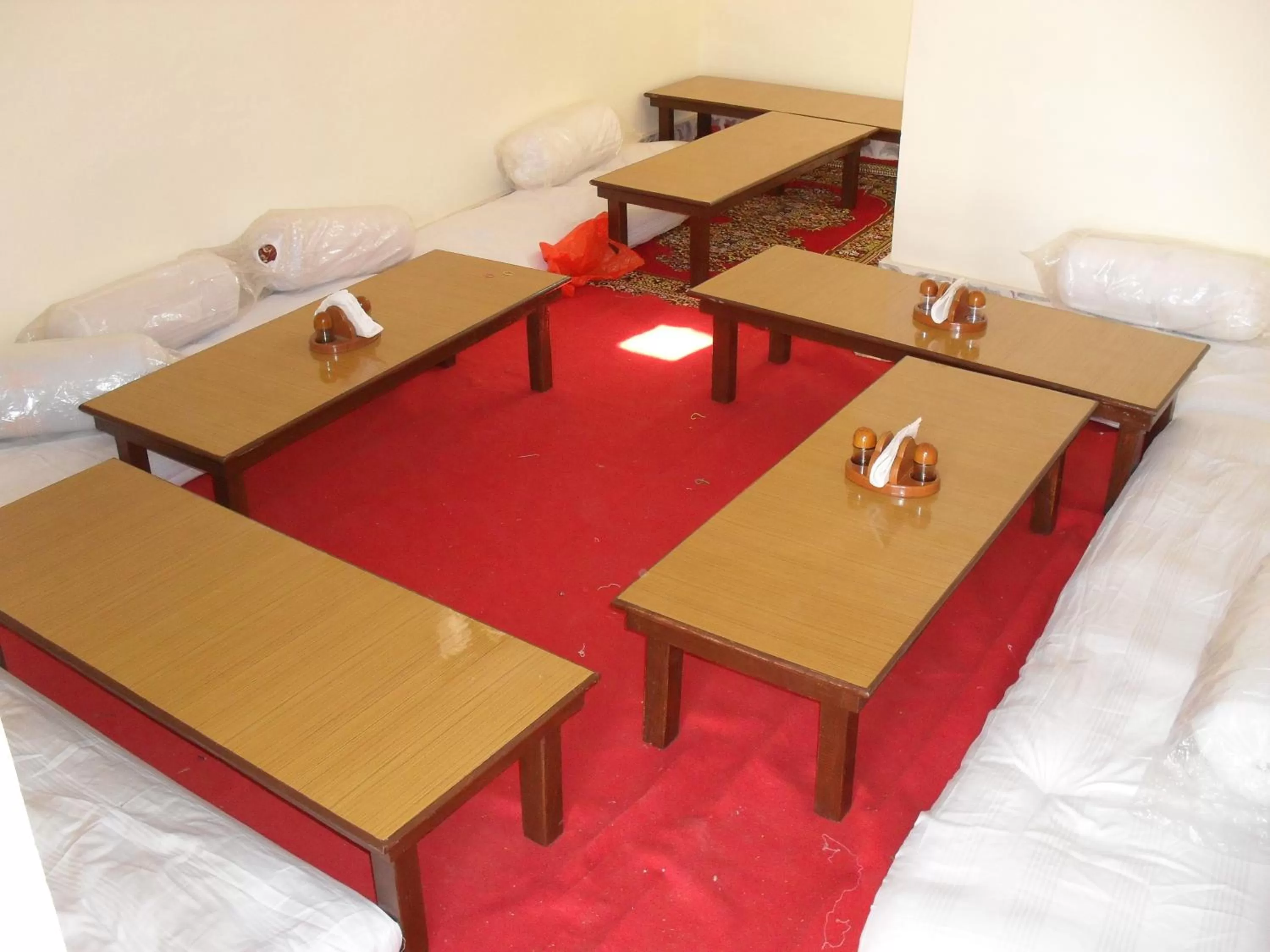 Restaurant/places to eat in Haveli Taragarh Palace