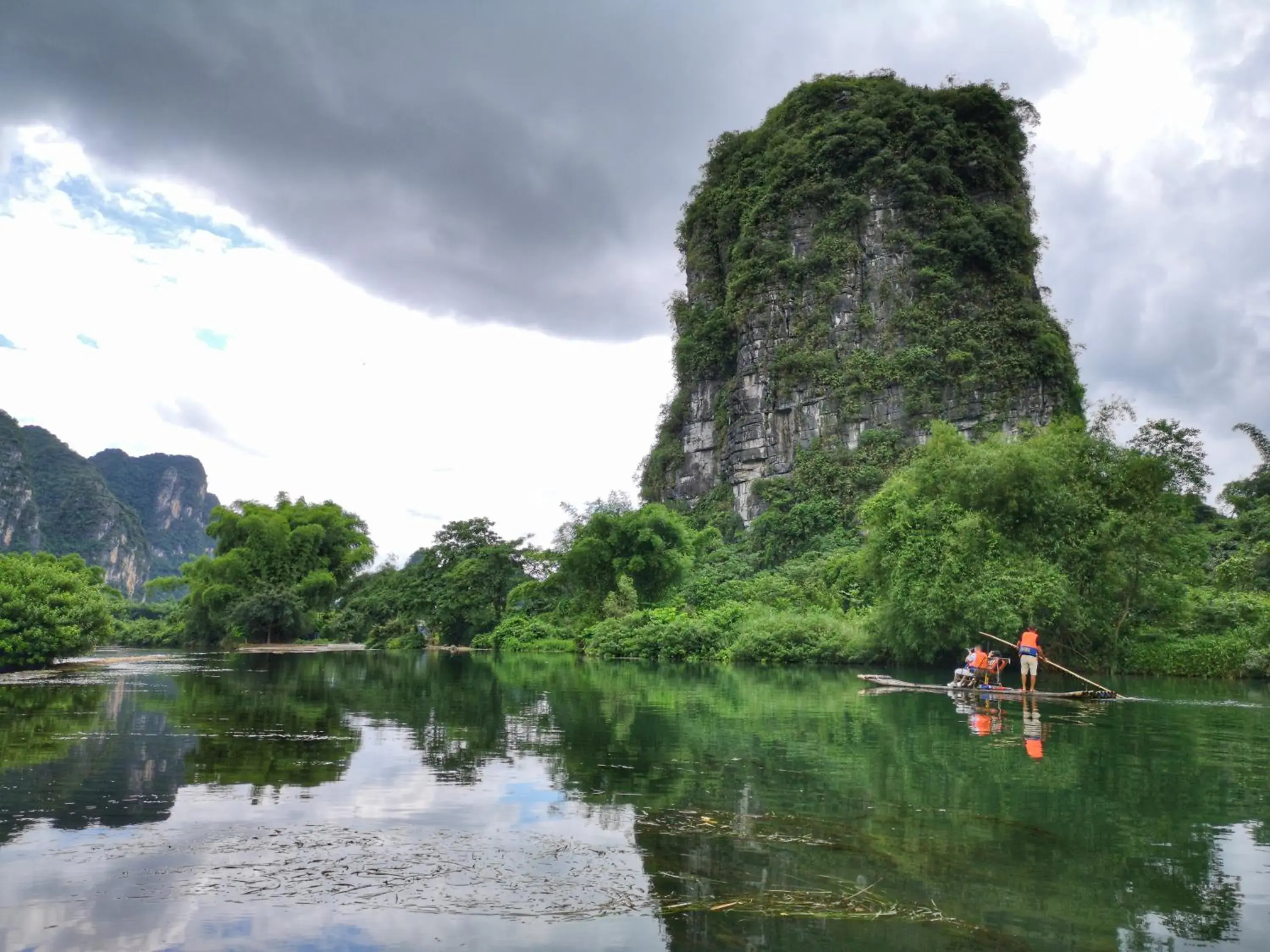 Hiking in Yangshuo Moondance Hotel