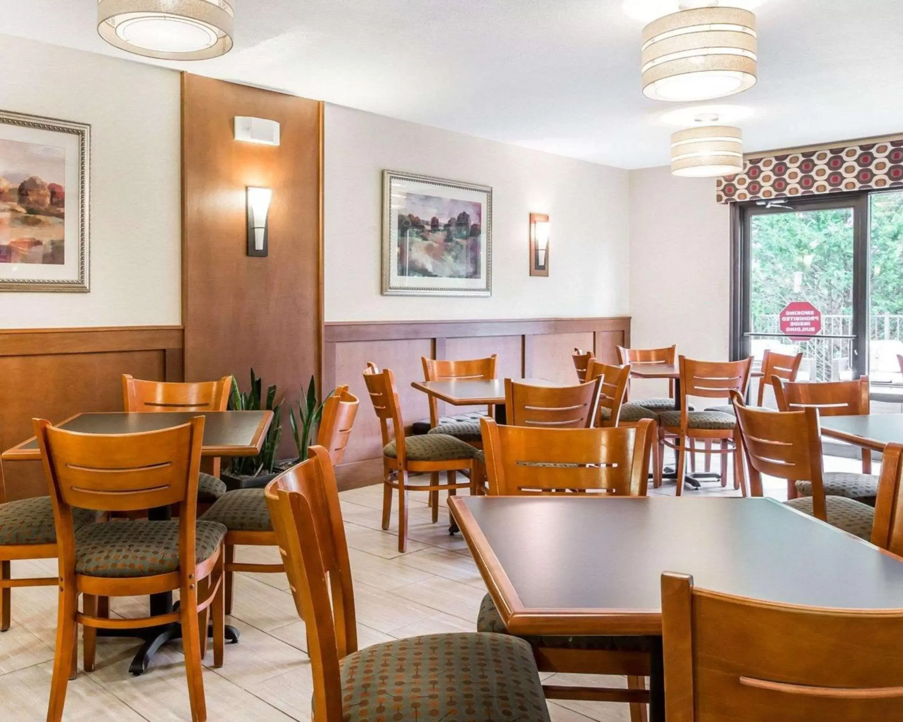 Restaurant/Places to Eat in Quality Inn & Suites Dawsonville