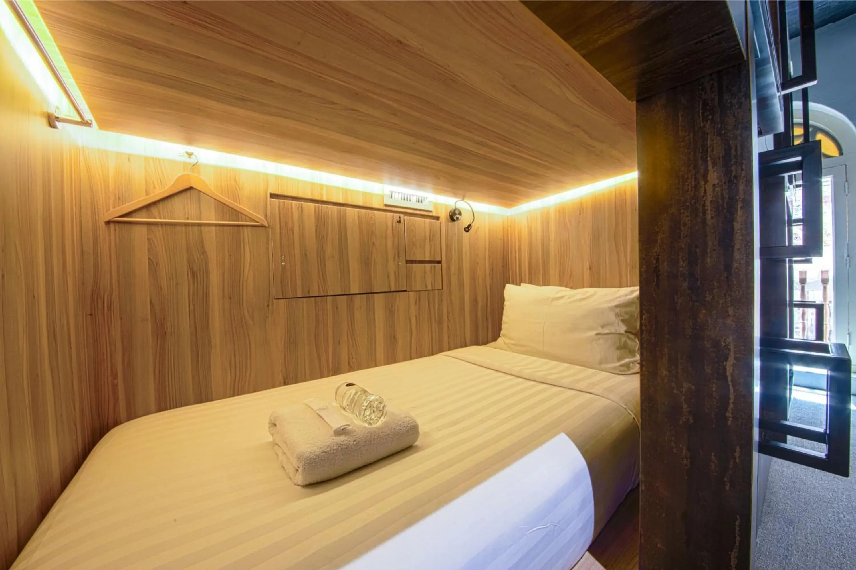 Bed in Cube Boutique Capsule Hotel @ Chinatown