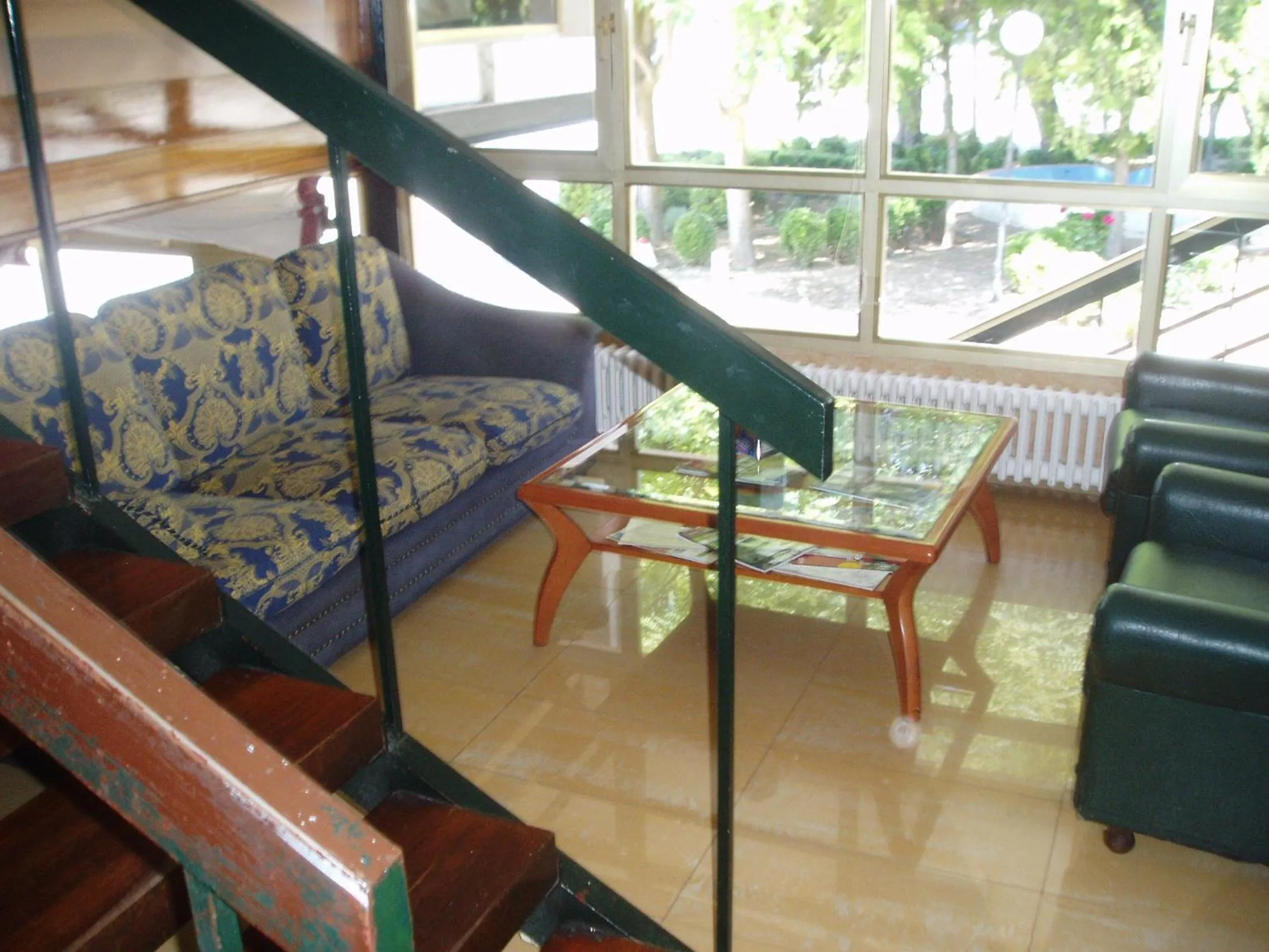 Lounge or bar in Hotel Manzanares