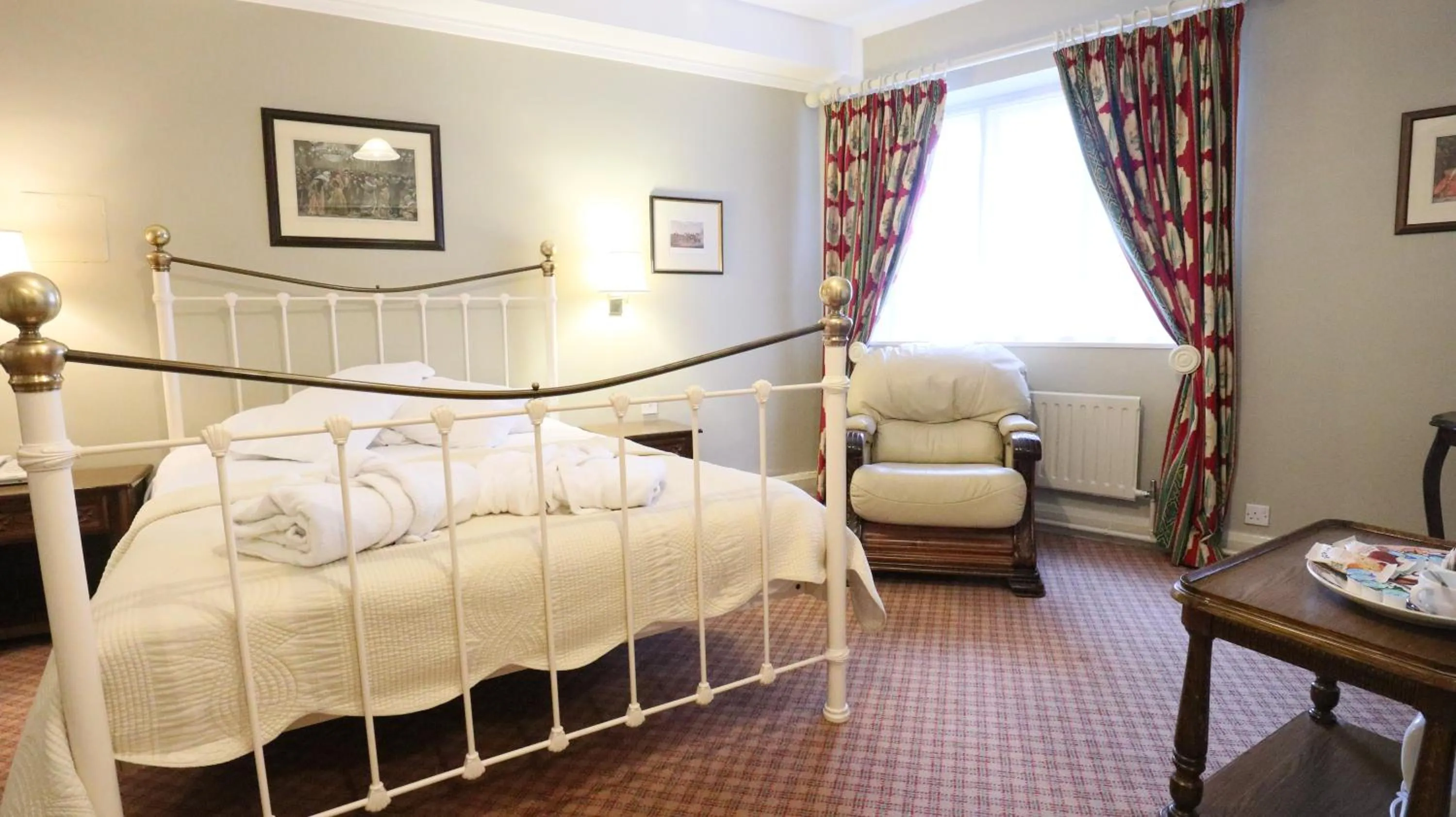 Bedroom, Bed in The Lion Hotel Shrewsbury