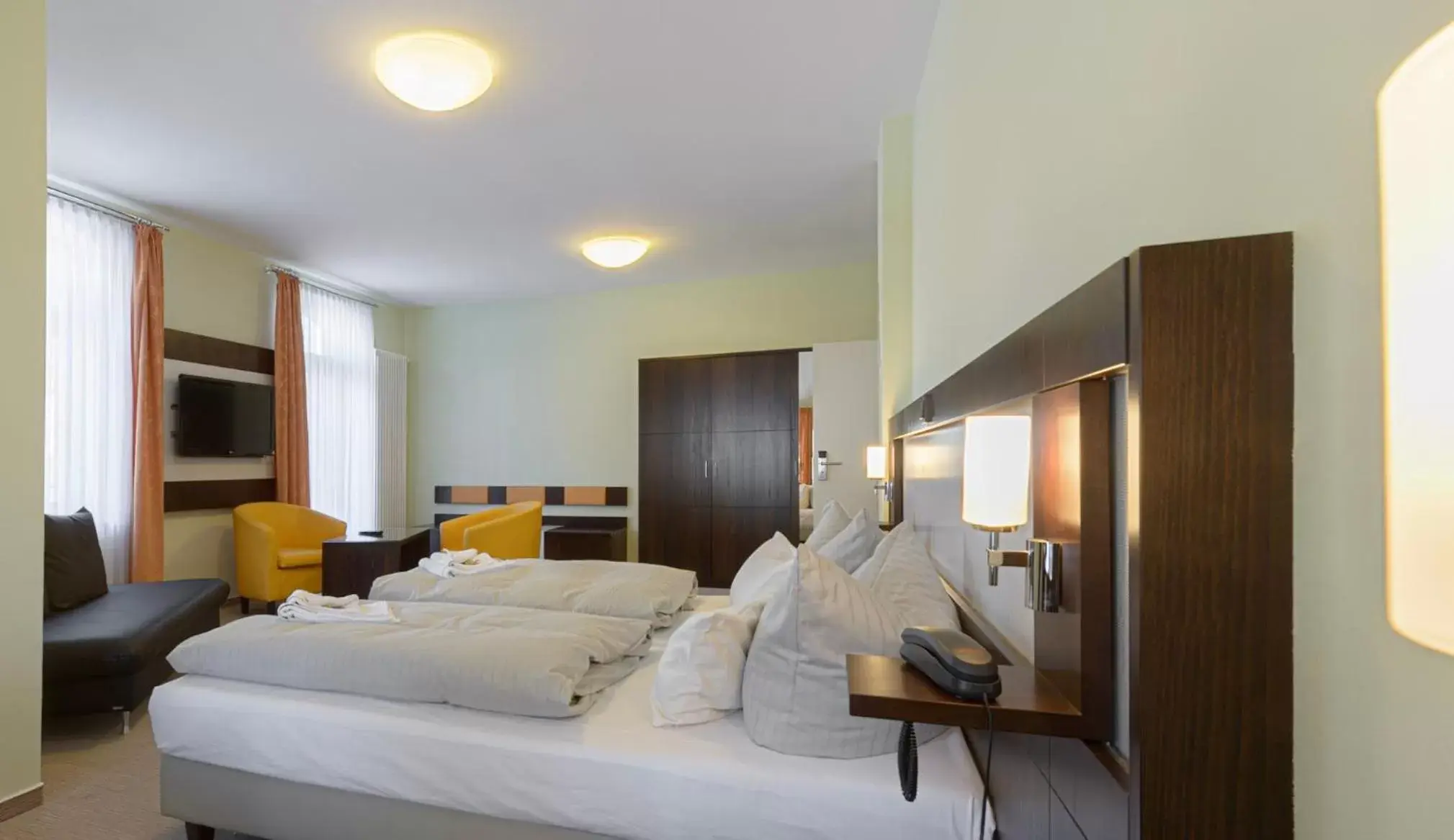 Superior Double Room in Hotel Am Tiefwarensee Superior Double Room in Hotel Am Tiefwarensee