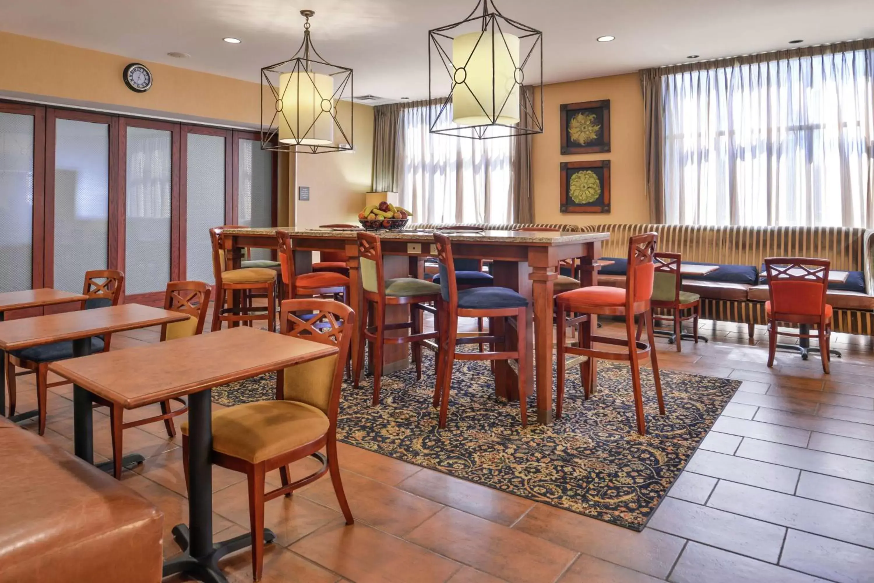 Lobby or reception, Restaurant/Places to Eat in Hampton Inn Jackson-College Avenue