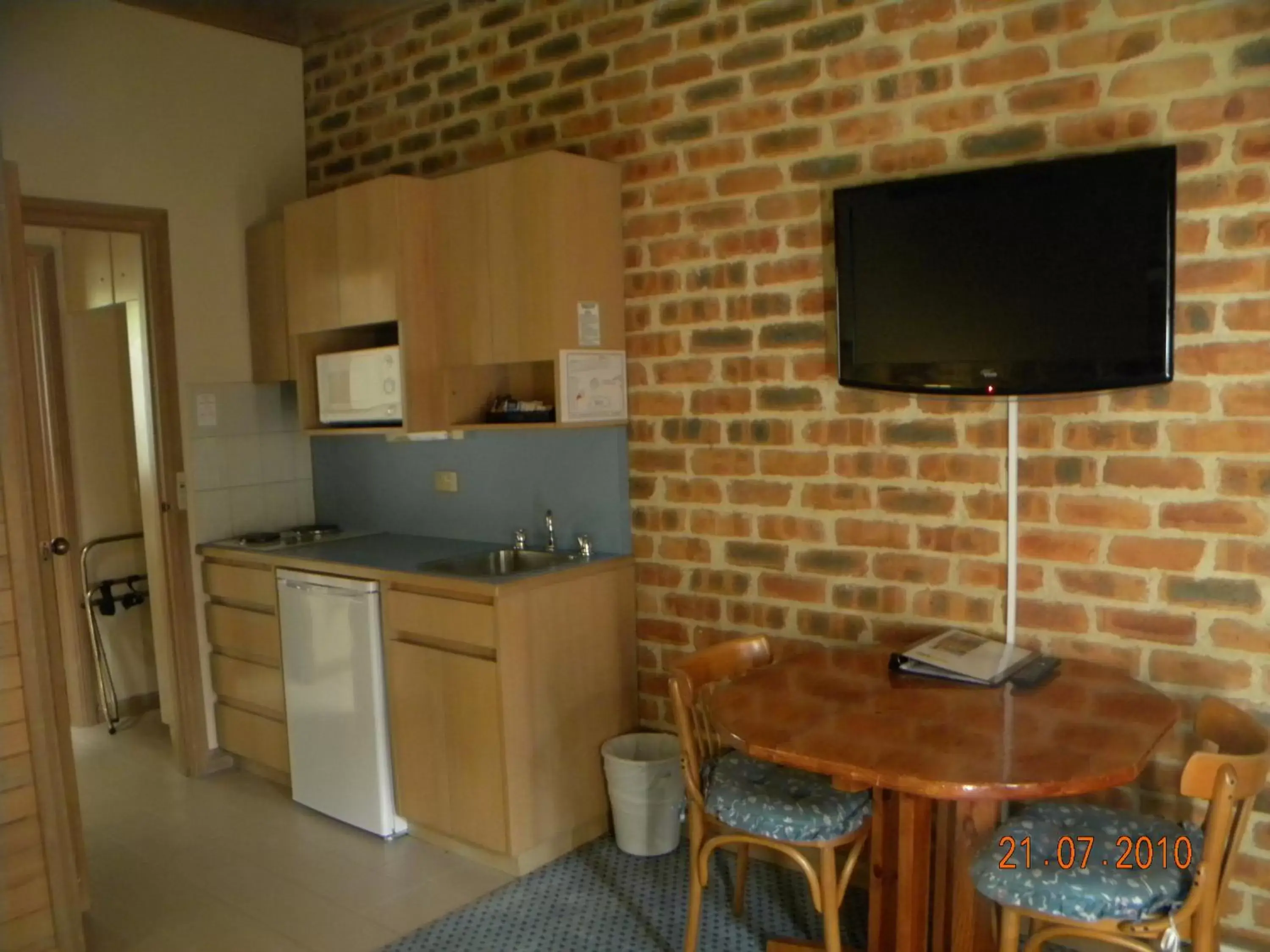 TV and multimedia, Kitchen/Kitchenette in Mahogany Park