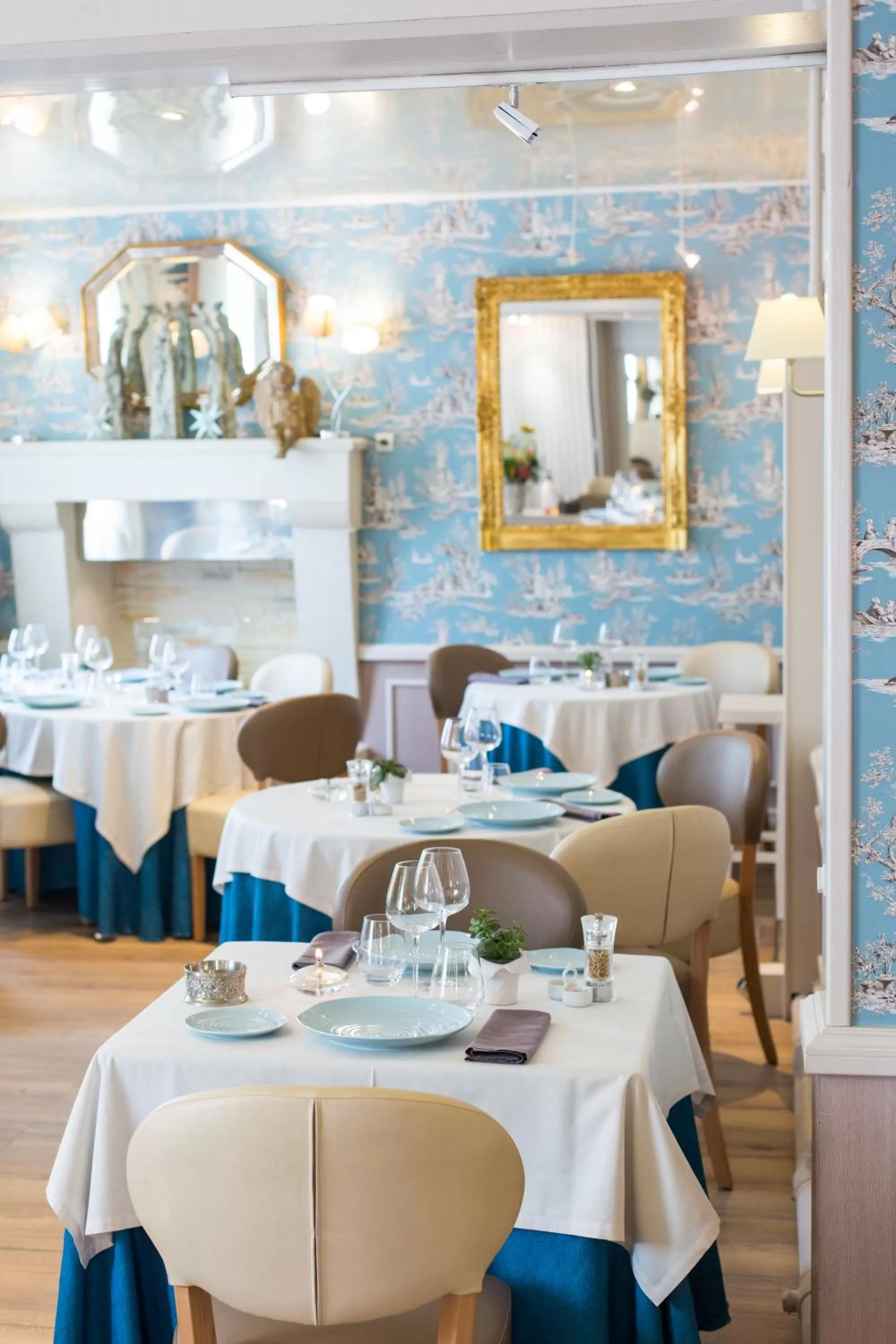 Restaurant/places to eat in Logis Hôtels Restaurant La Mère Hamard