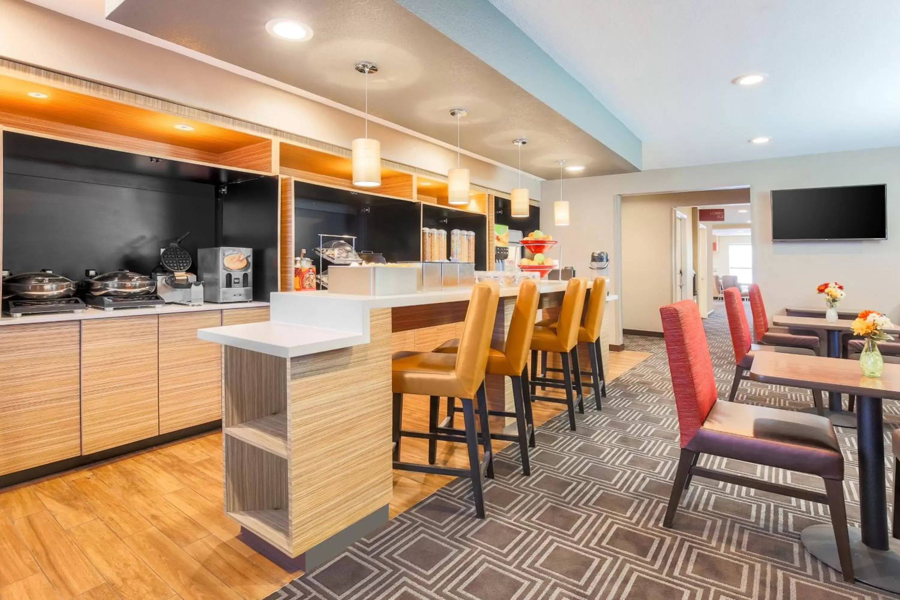 Breakfast, Restaurant/Places to Eat in TownePlace Suites Denver Tech Center