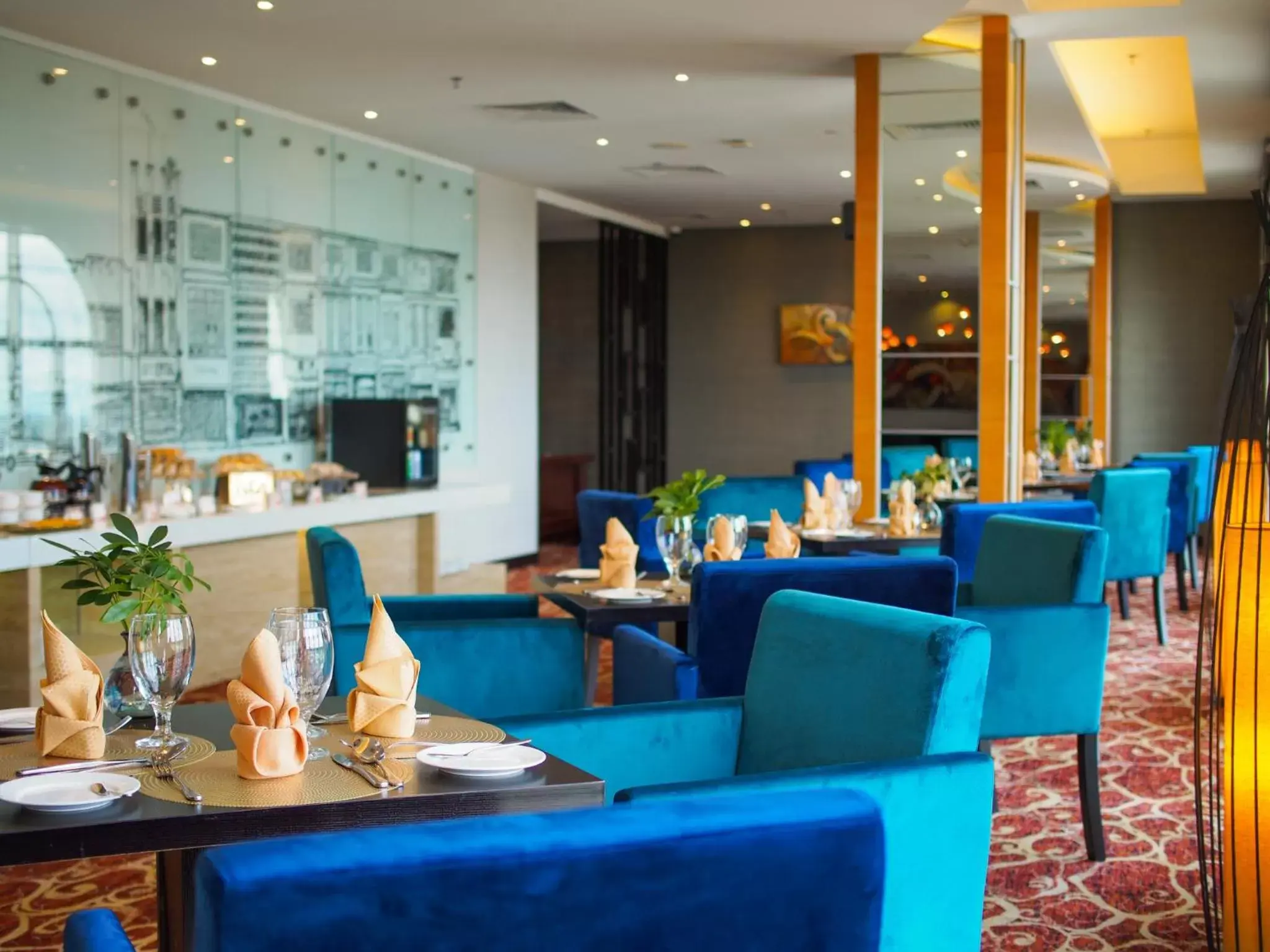 Lounge or bar, Restaurant/Places to Eat in The Waterfront Hotel Kuching