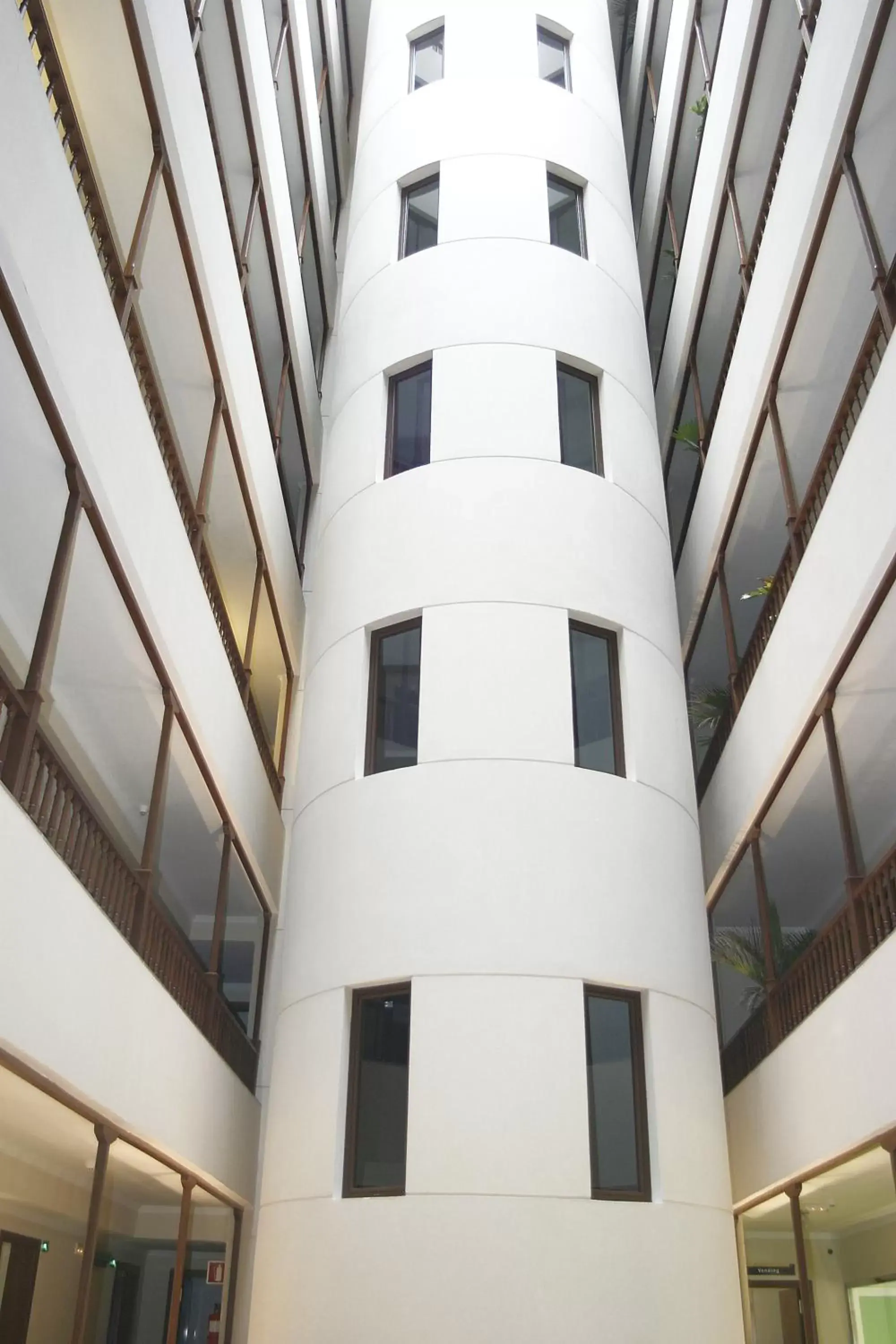 Property building in Checkin Diamar Property building in Checkin Diamar