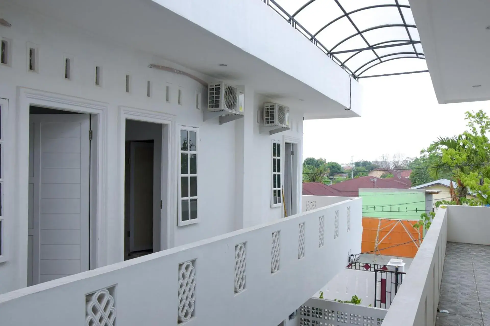 Balcony/Terrace in RedDoorz near UIN Sumatera Utara