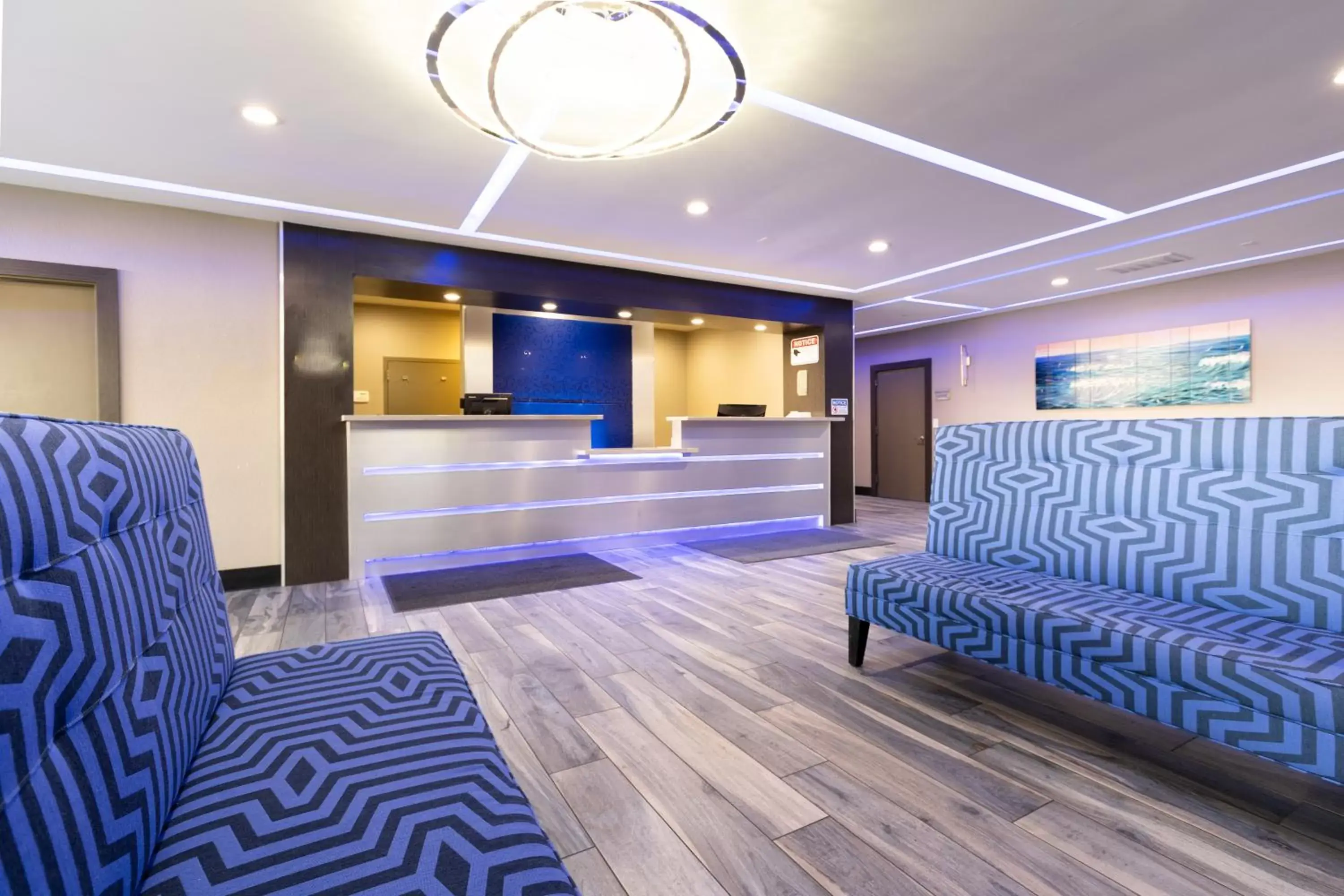 Lobby or reception, Lobby/Reception in SureStay Plus Hotel by Best Western Point Richmond