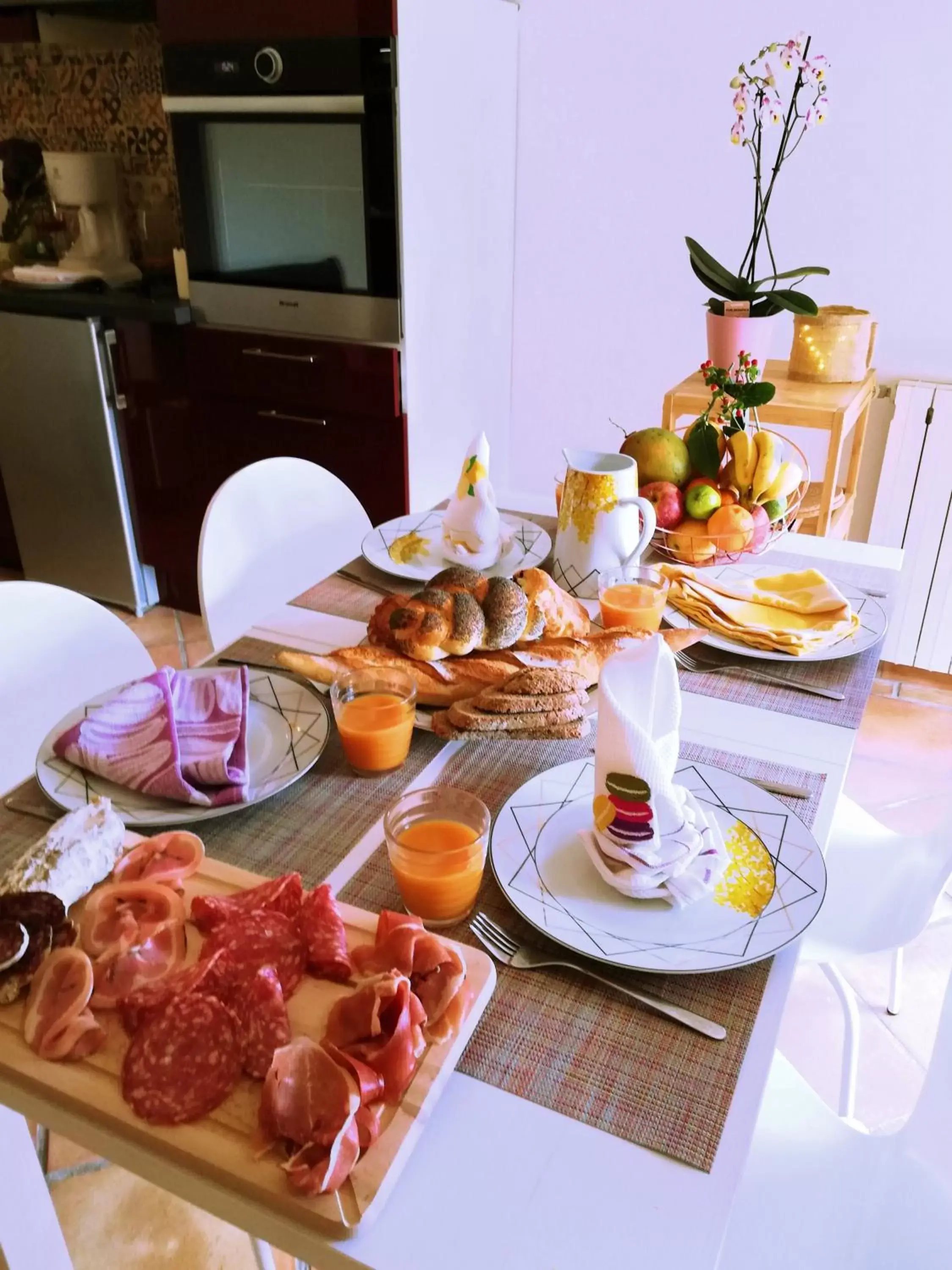 Breakfast in La Bastide du Limon