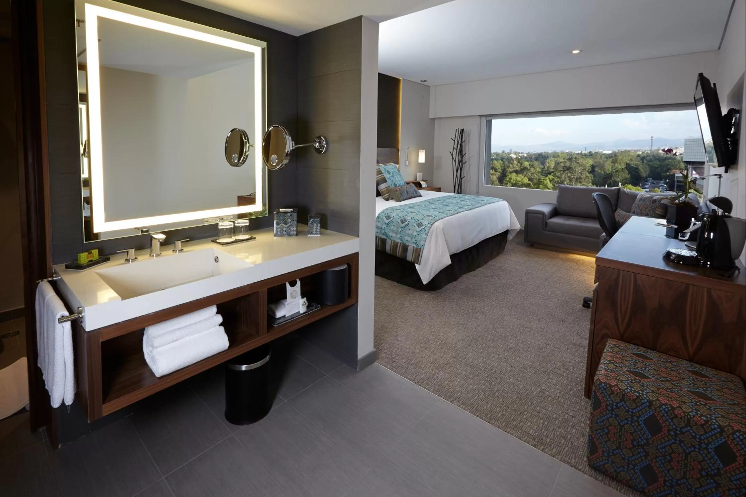 Photo of the whole room, Bed in Presidente InterContinental Mexico City by IHG